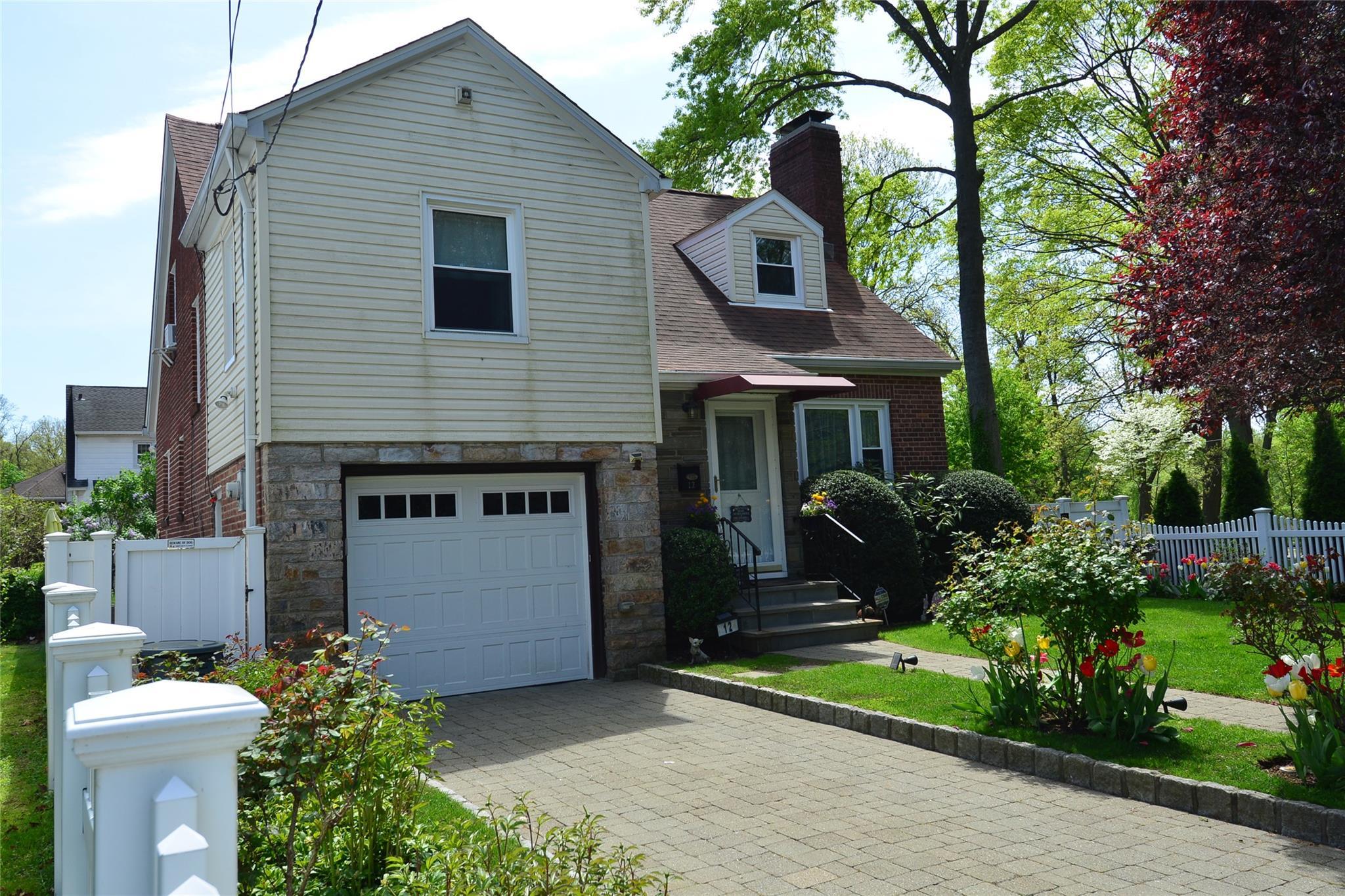Single Family Yonkers  Westchester County, NY 10707, MLS-856668-3