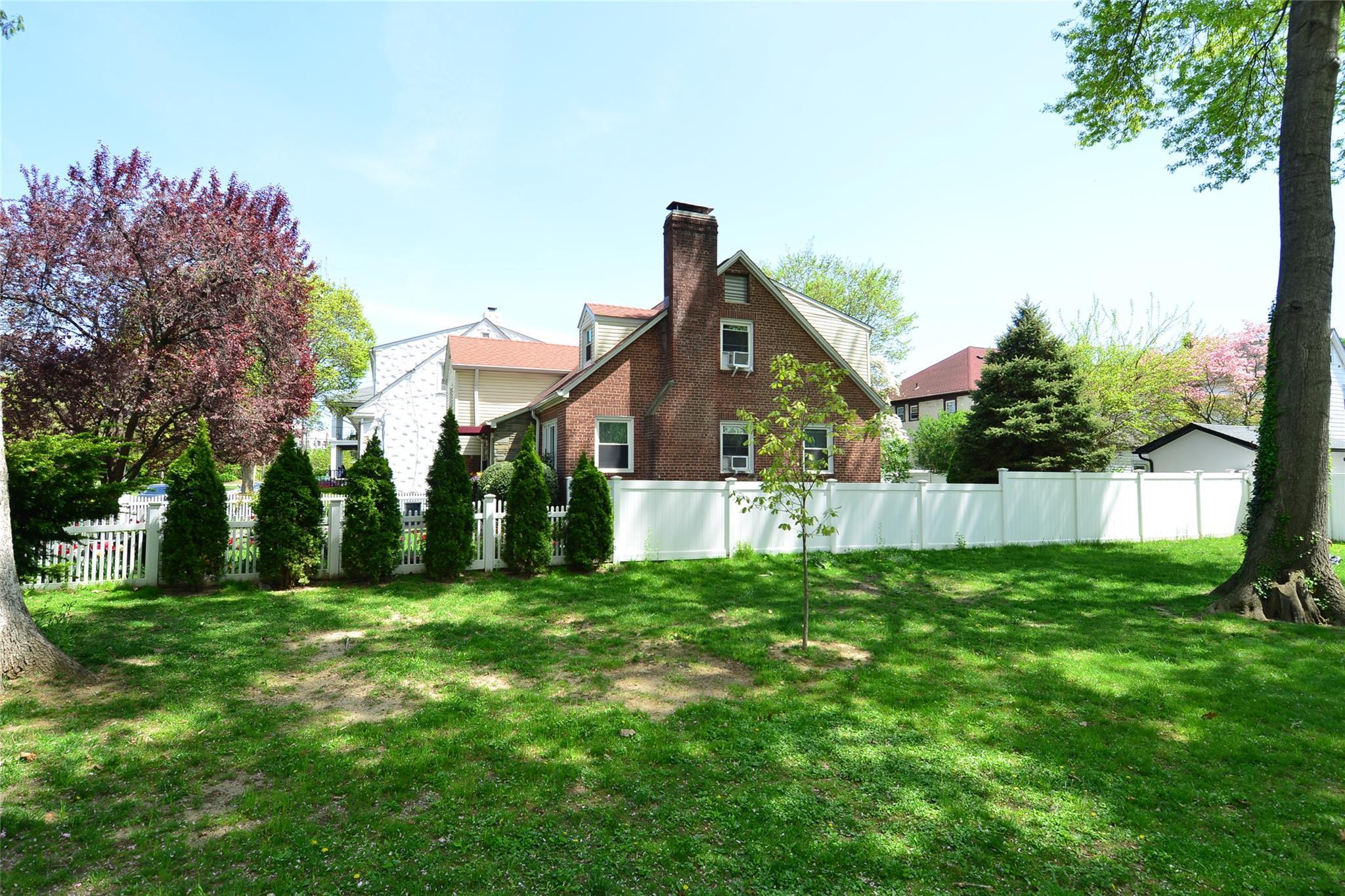 Single Family Yonkers  Westchester County, NY 10707, MLS-856668-5