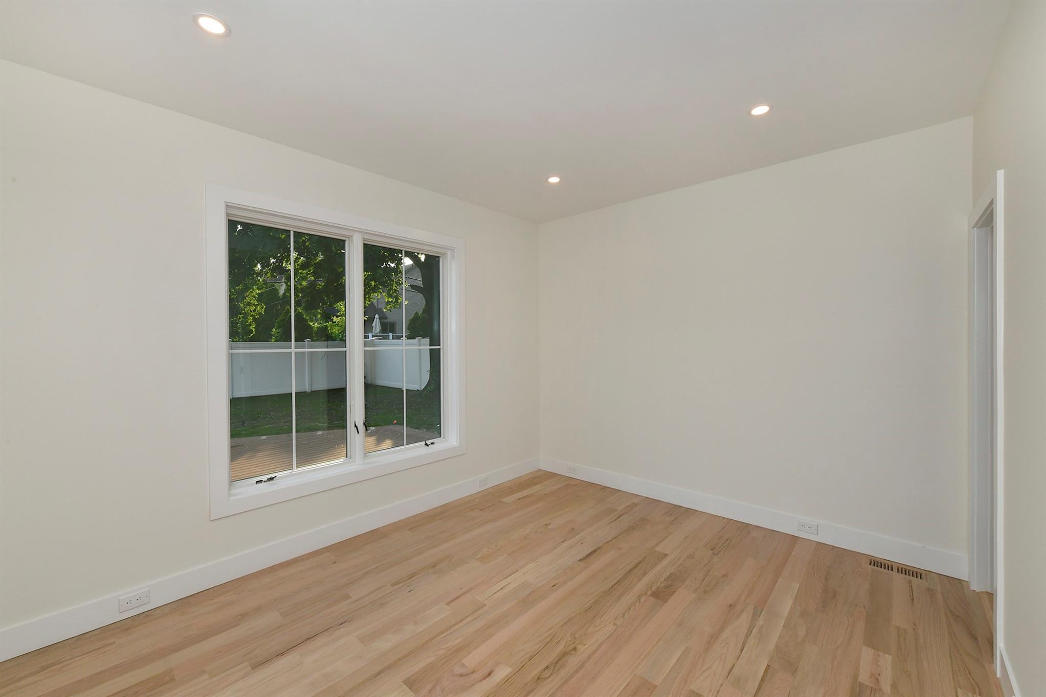 Single Family Westchester  Nassau County, NY 11753, MLS-856683-24