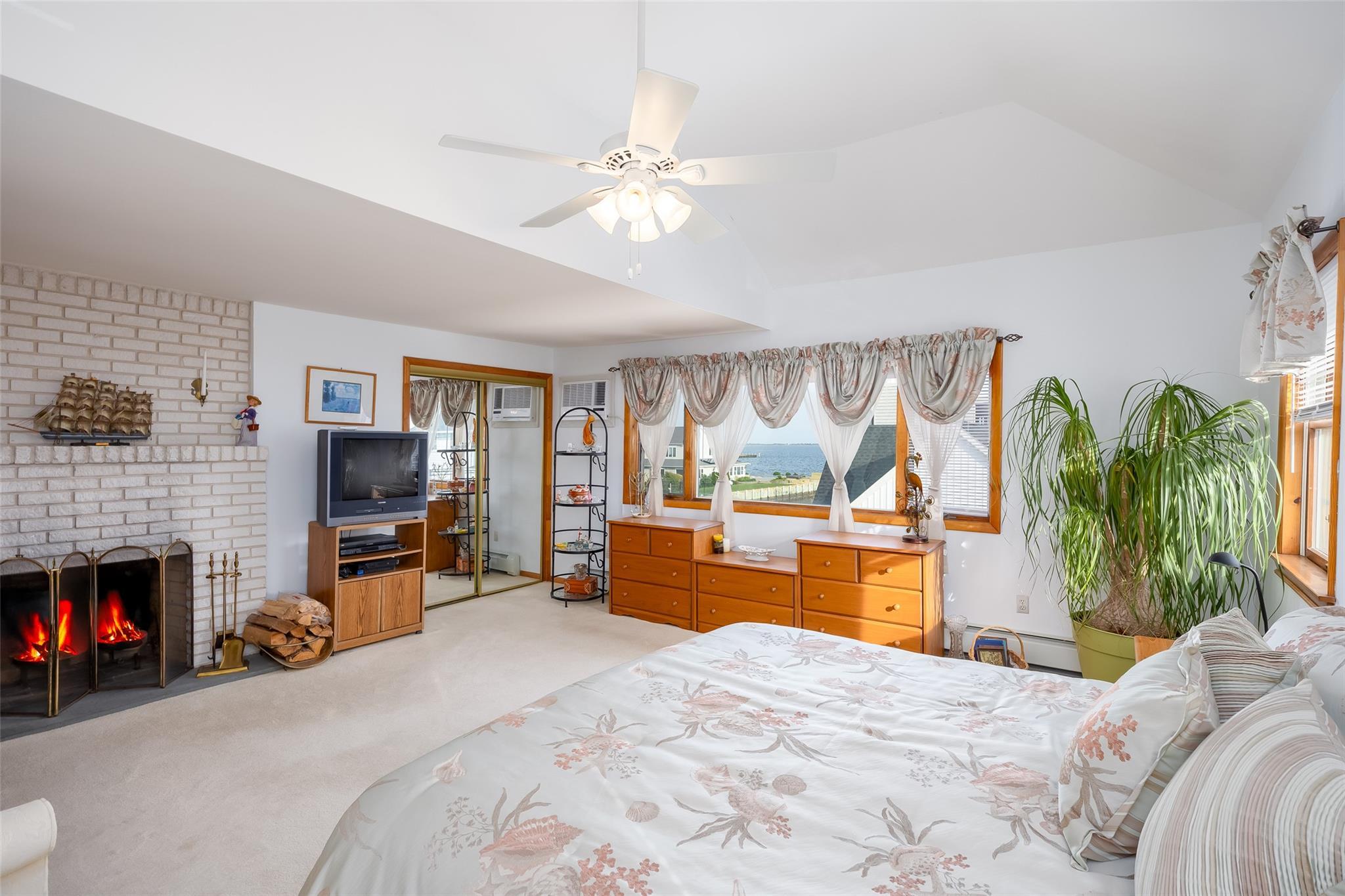 Single Family Araca  Suffolk County, NY 11702, MLS-856685-18