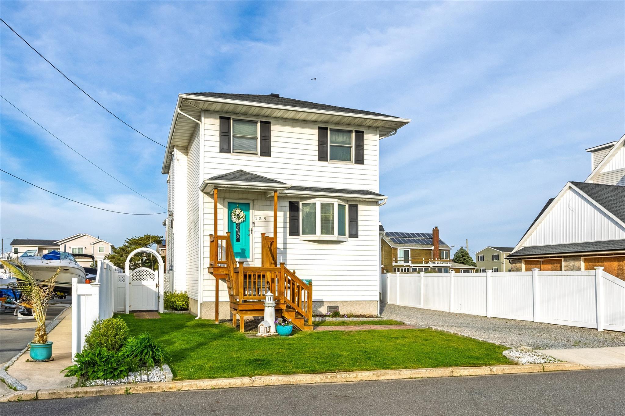 Single Family Araca  Suffolk County, NY 11702, MLS-856685-2