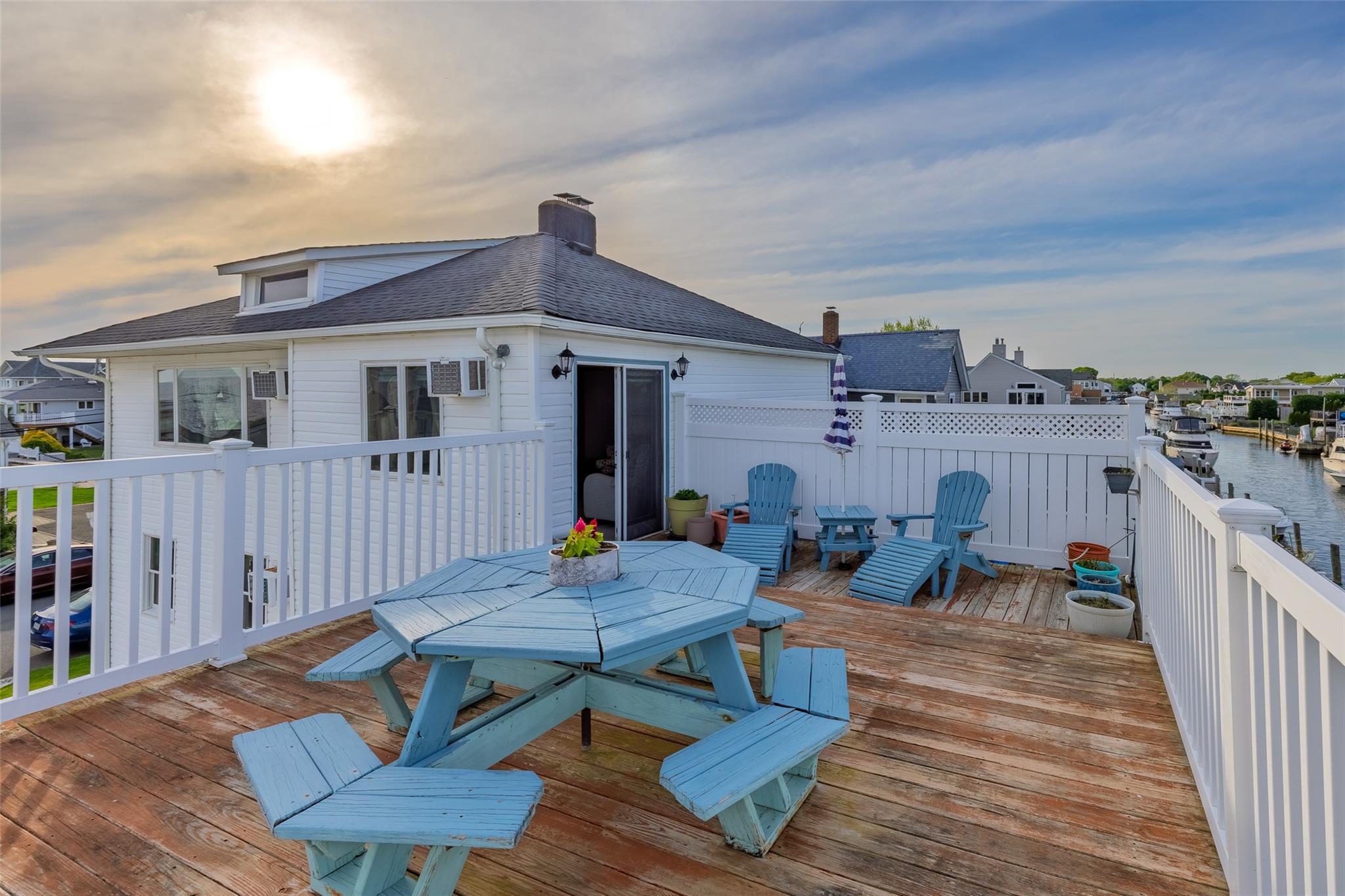 Single Family Araca  Suffolk County, NY 11702, MLS-856685-27