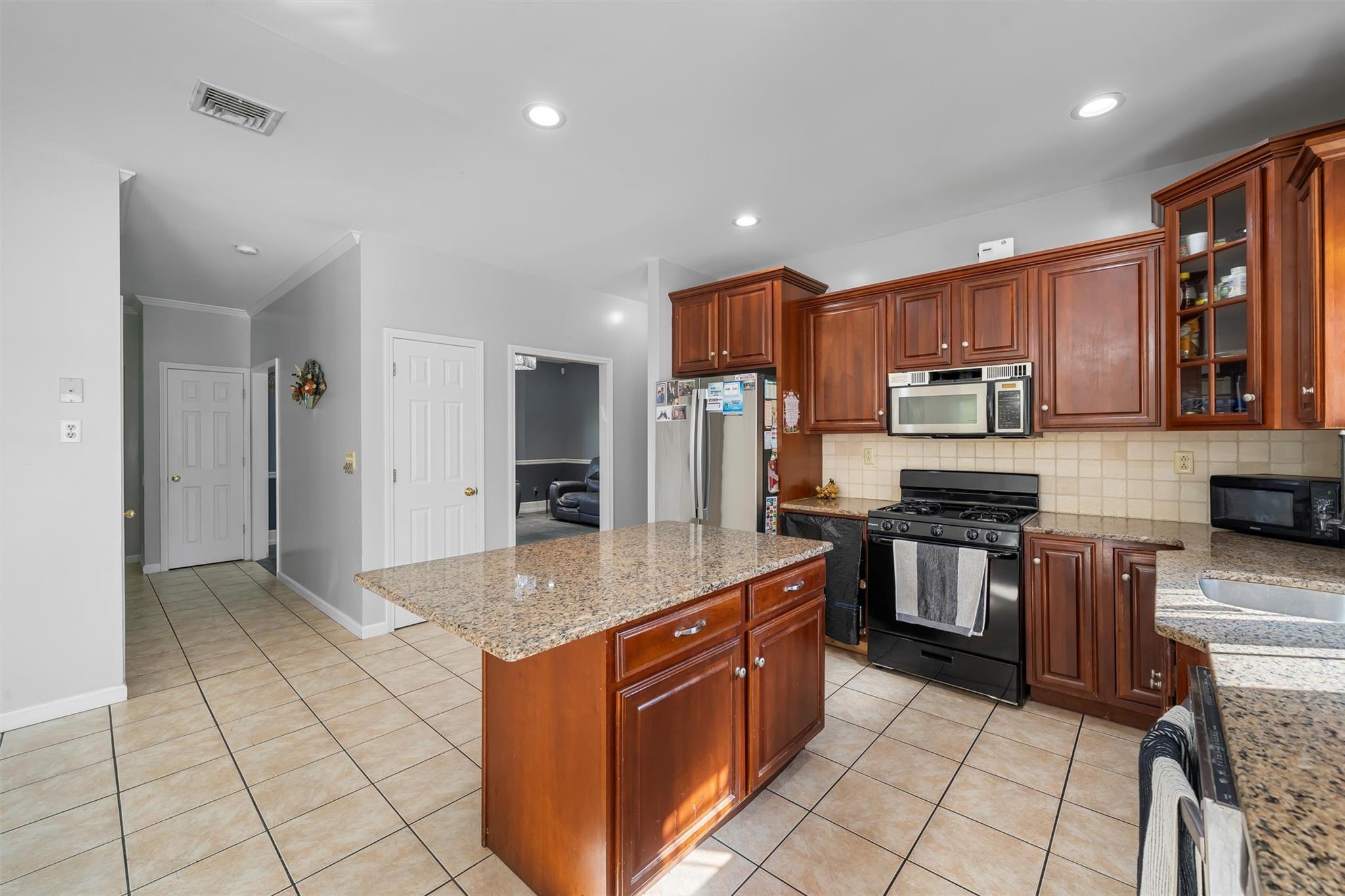 Single Family Damian  Orange County, NY 10918, MLS-856697-31