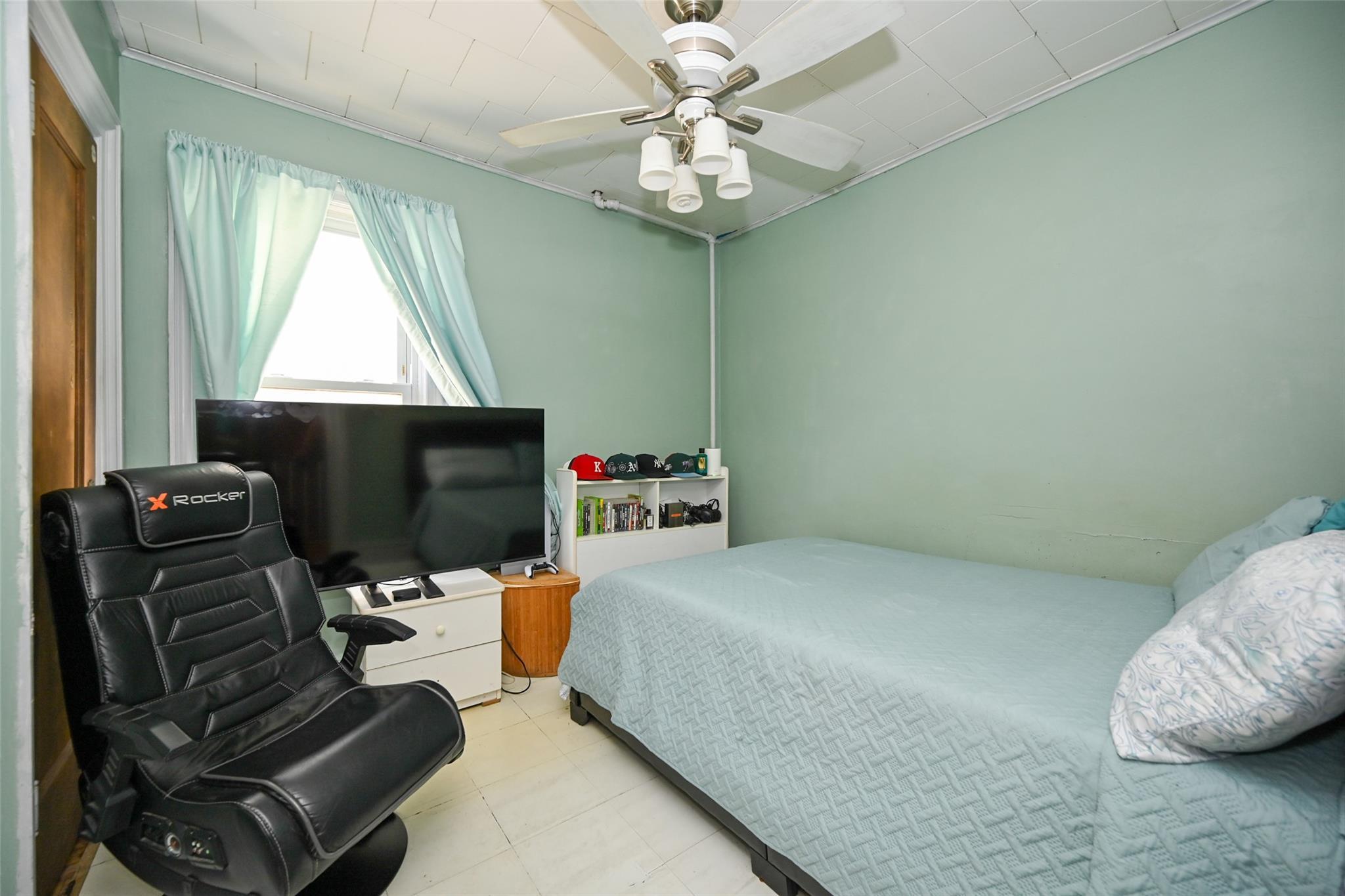 Single Family 85  Queens, NY 11421, MLS-856700-10