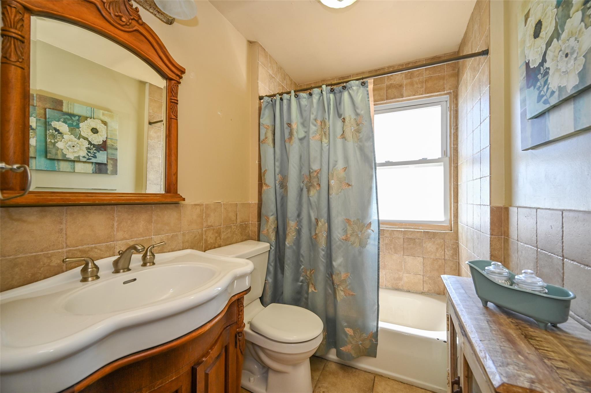 Single Family 85  Queens, NY 11421, MLS-856700-12