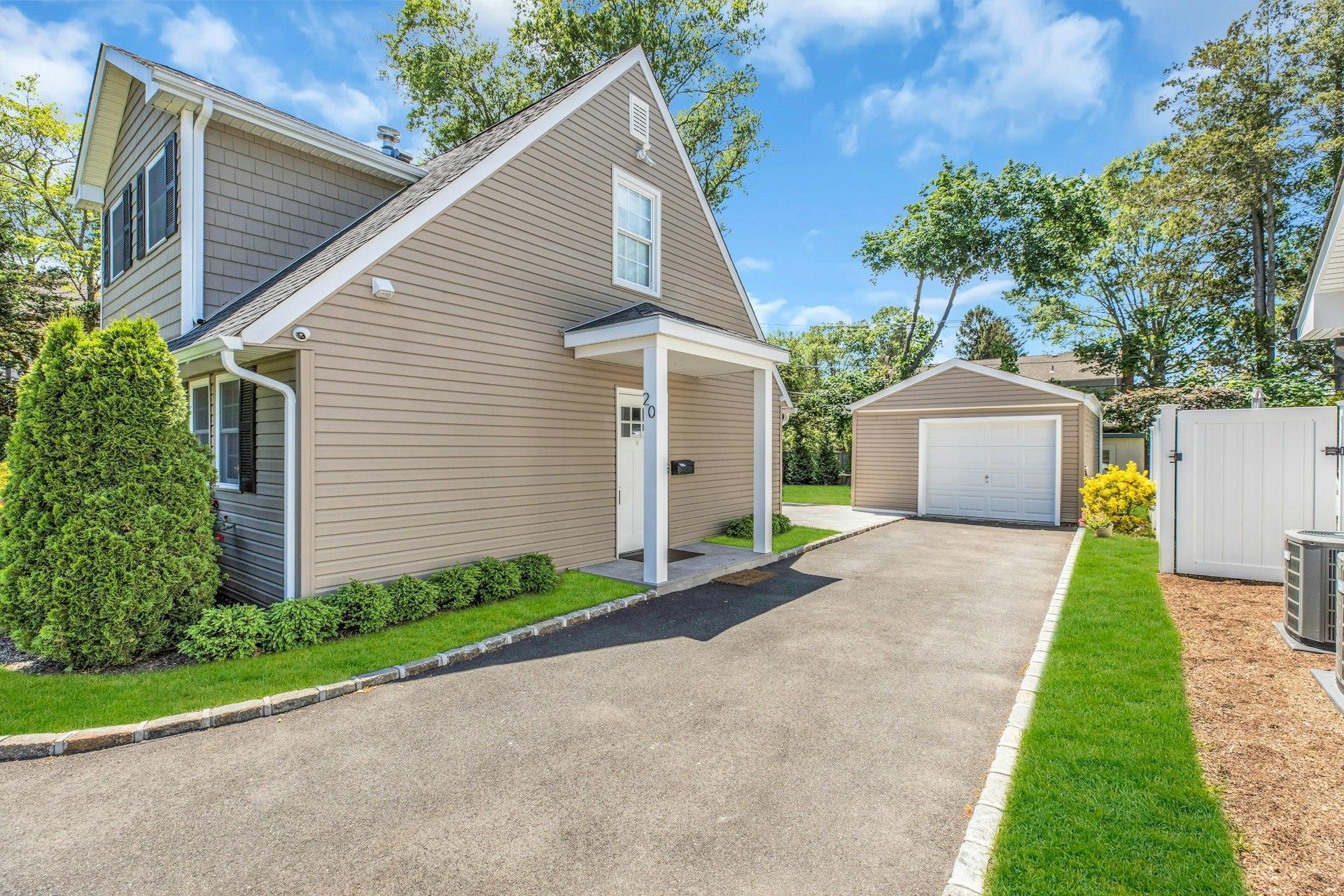 Single Family Robert Rd  Nassau County, NY 11542, MLS-856703-22