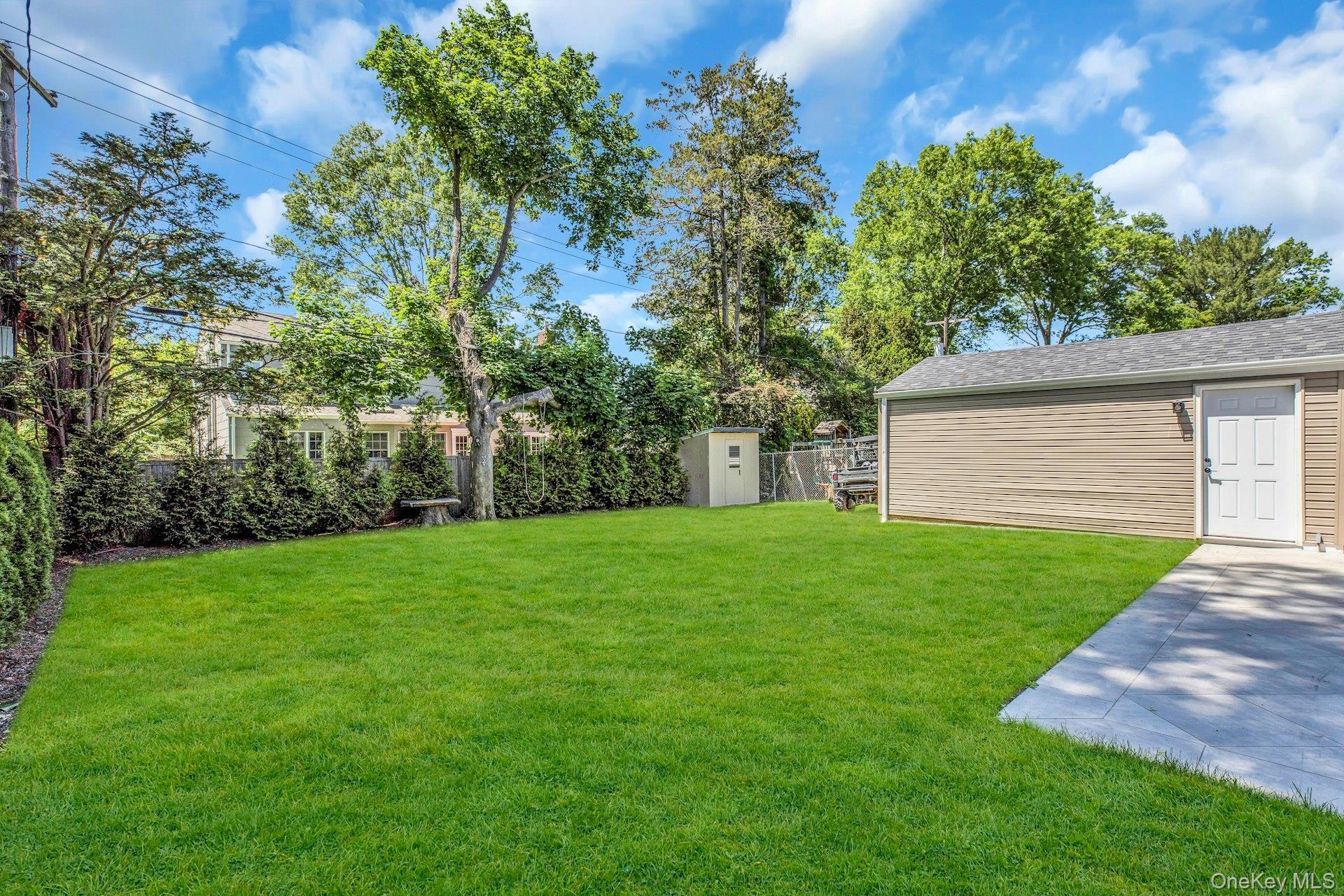 Single Family Robert  Nassau County, NY 11542, MLS-856703-25