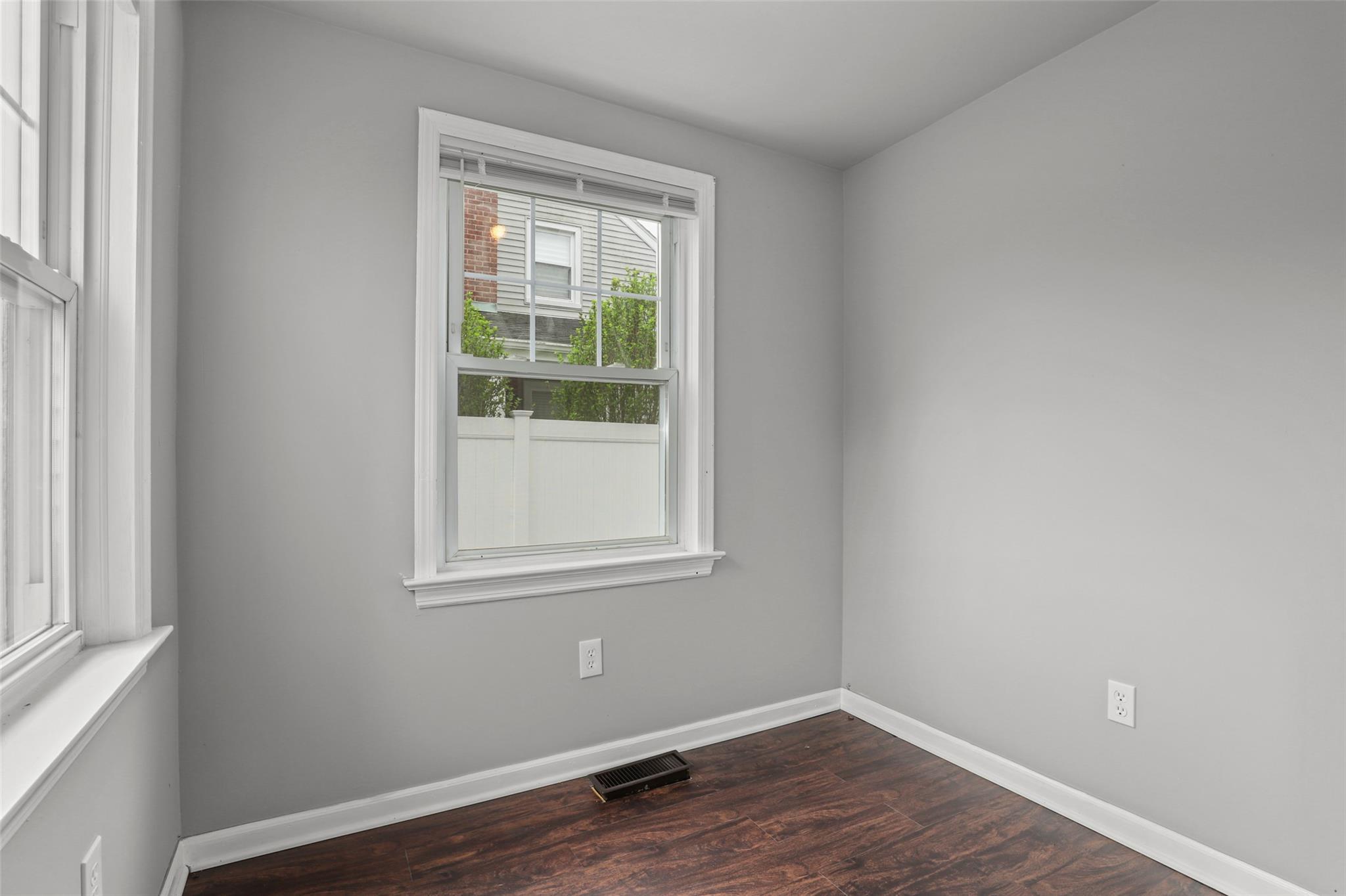 Single Family Grove  Westchester County, NY 10549, MLS-856710-10
