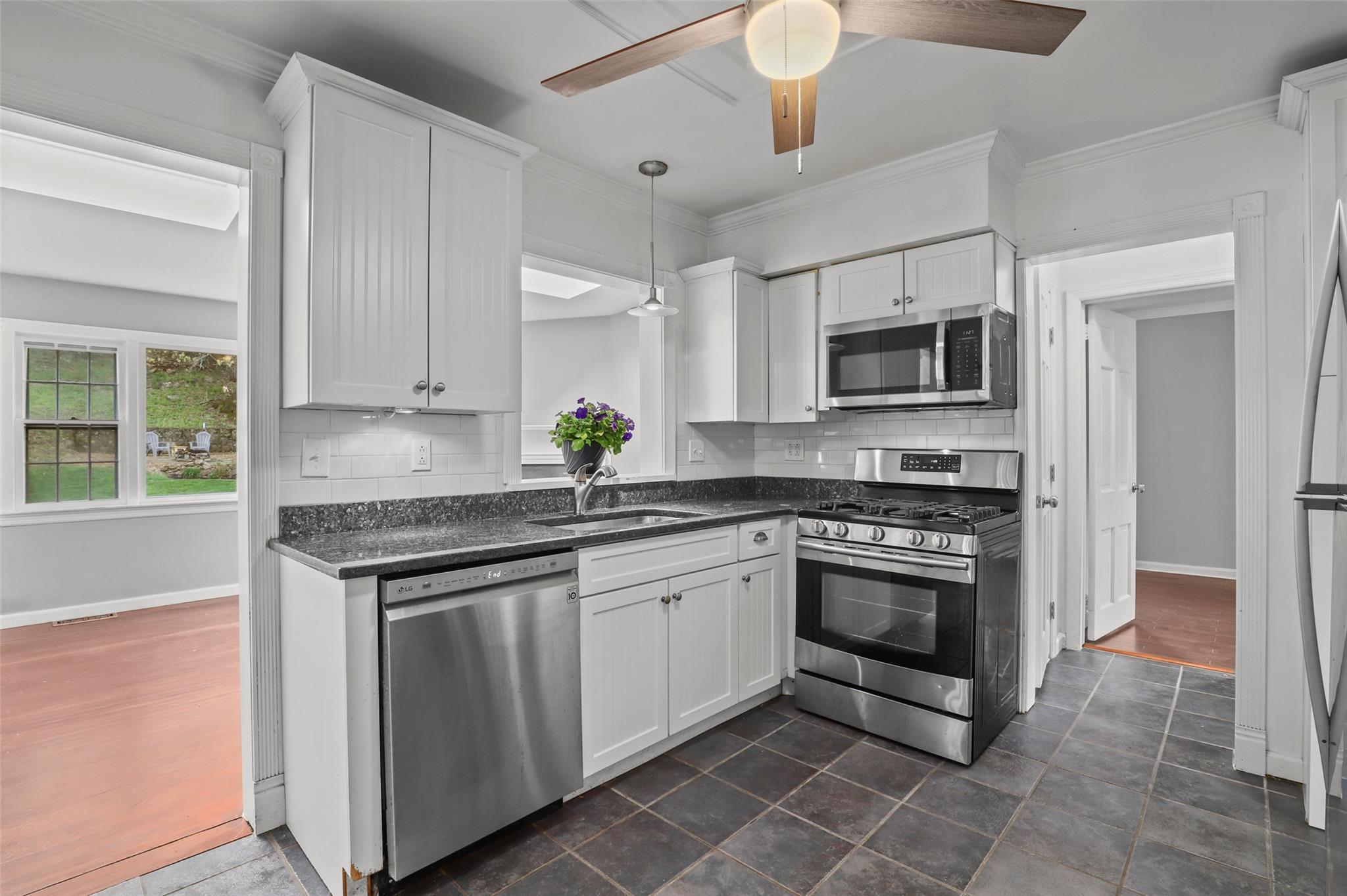 Single Family Grove  Westchester County, NY 10549, MLS-856710-5