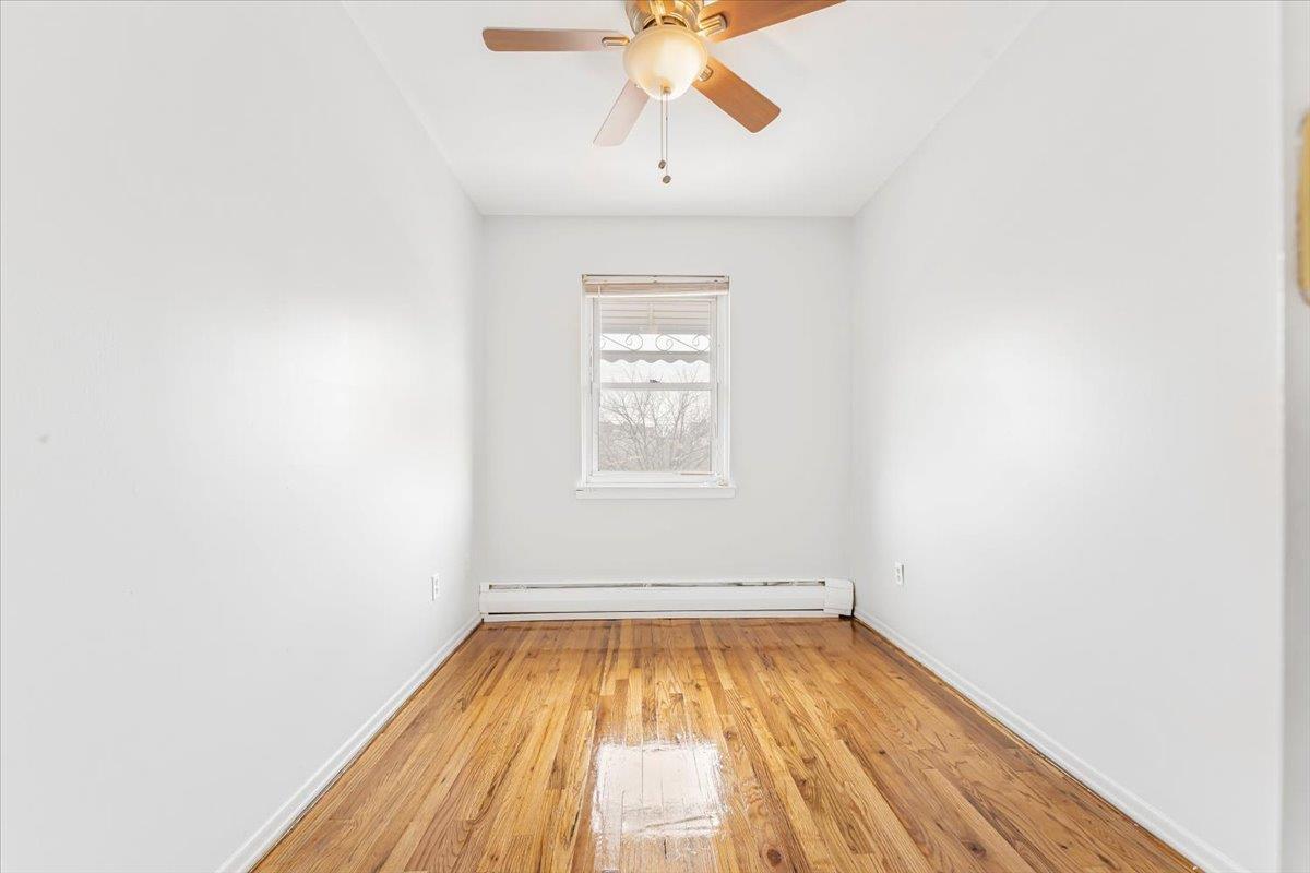 Single Family Gunther  Bronx, NY 10469, MLS-856725-18