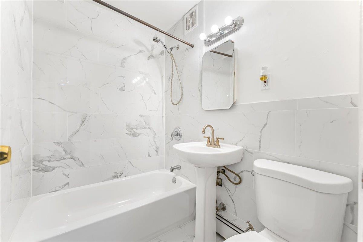 Single Family Gunther  Bronx, NY 10469, MLS-856725-25
