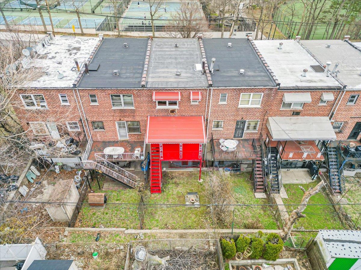 Single Family Gunther  Bronx, NY 10469, MLS-856725-38