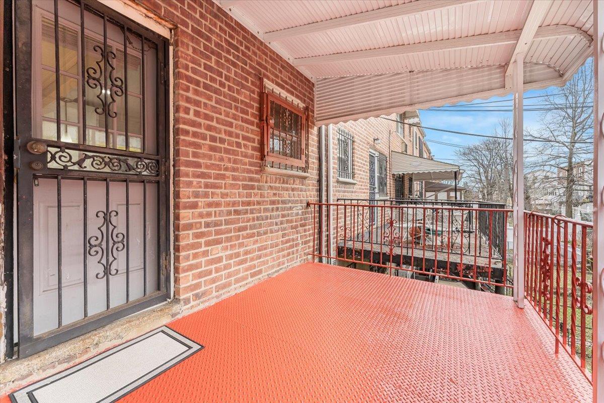 Single Family Gunther  Bronx, NY 10469, MLS-856725-4