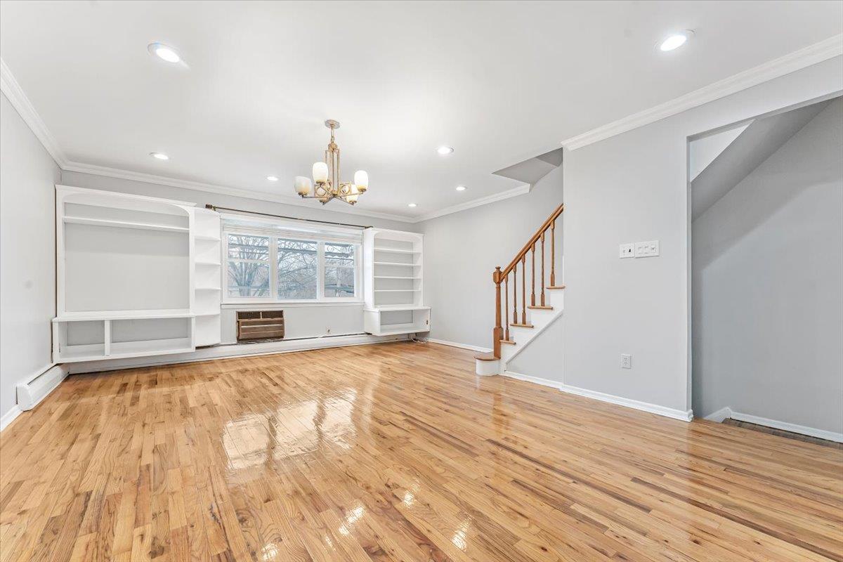 Single Family Gunther  Bronx, NY 10469, MLS-856725-7