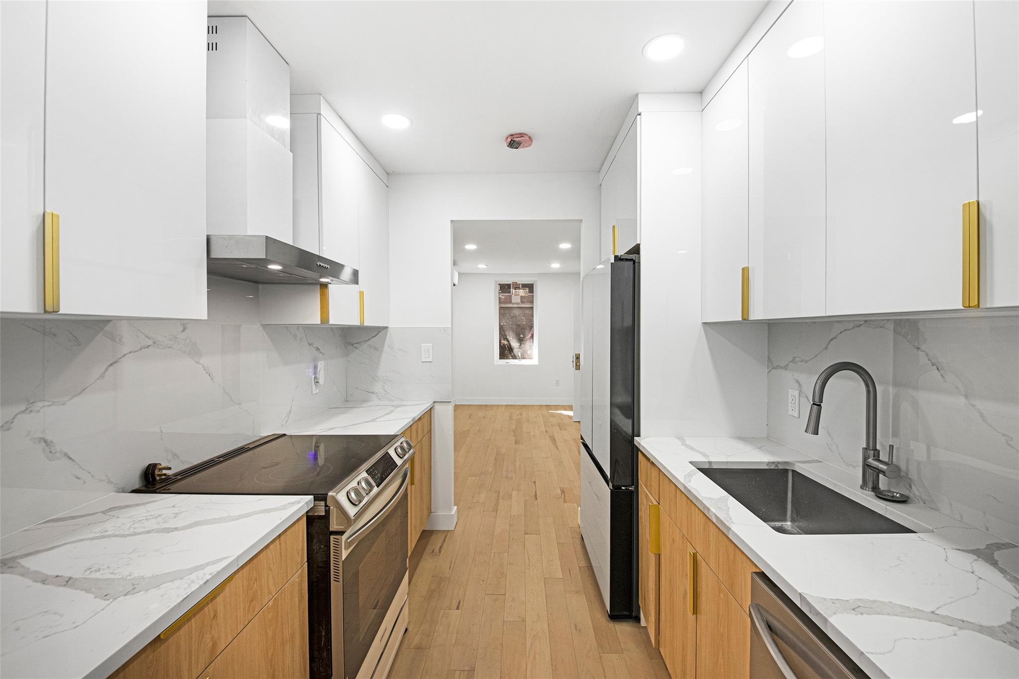 Single Family 118th  Manhattan, NY 10035, MLS-856738-21