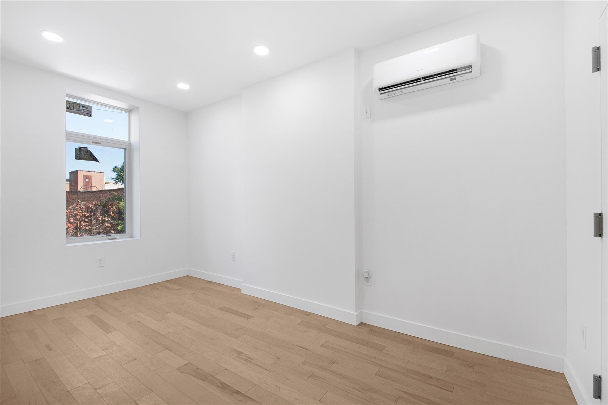 Single Family 118th  Manhattan, NY 10035, MLS-856738-6