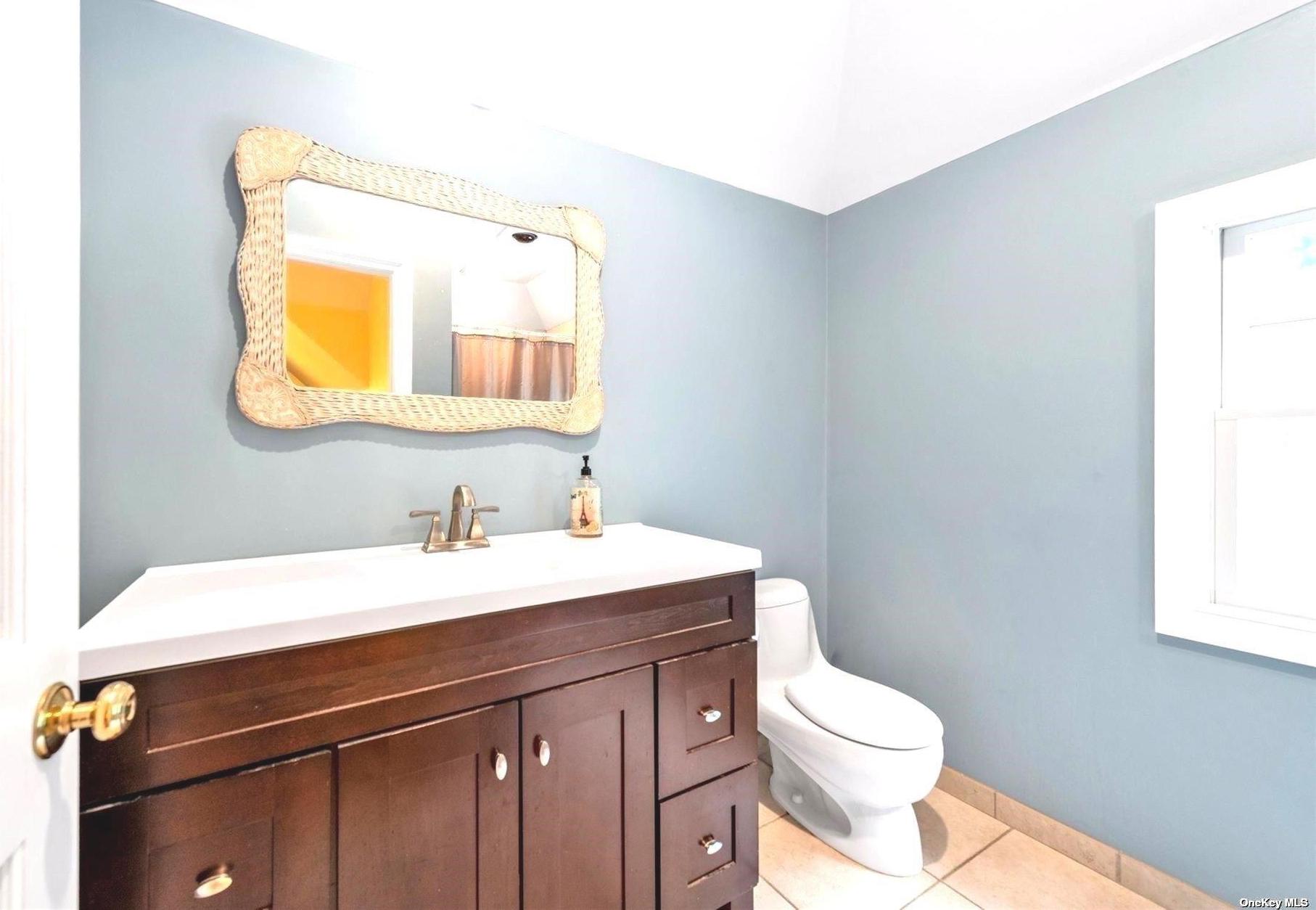 Single Family Breeze Hill  Suffolk County, NY 11768, MLS-856748-16