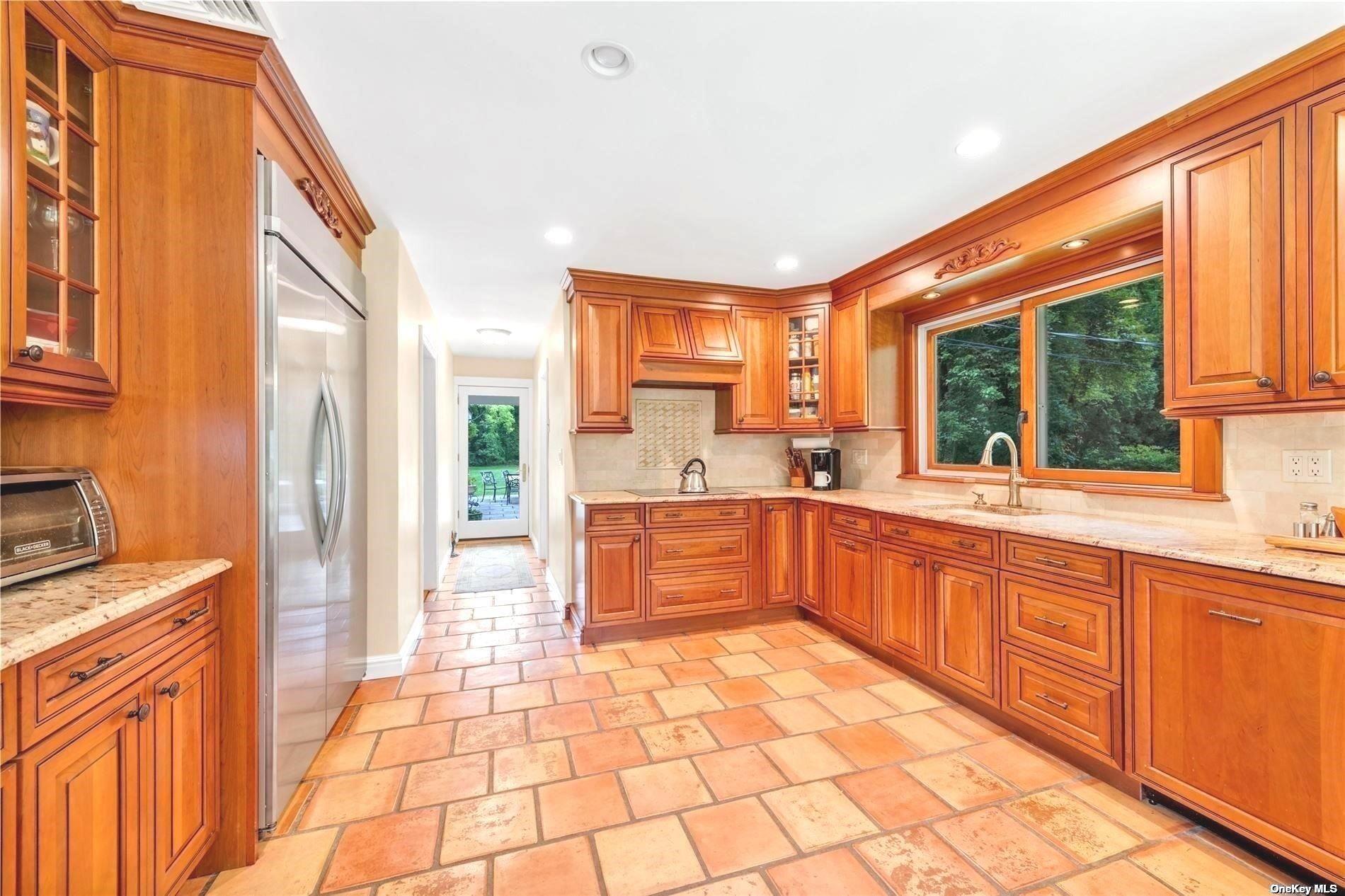 Single Family Breeze Hill  Suffolk County, NY 11768, MLS-856748-4
