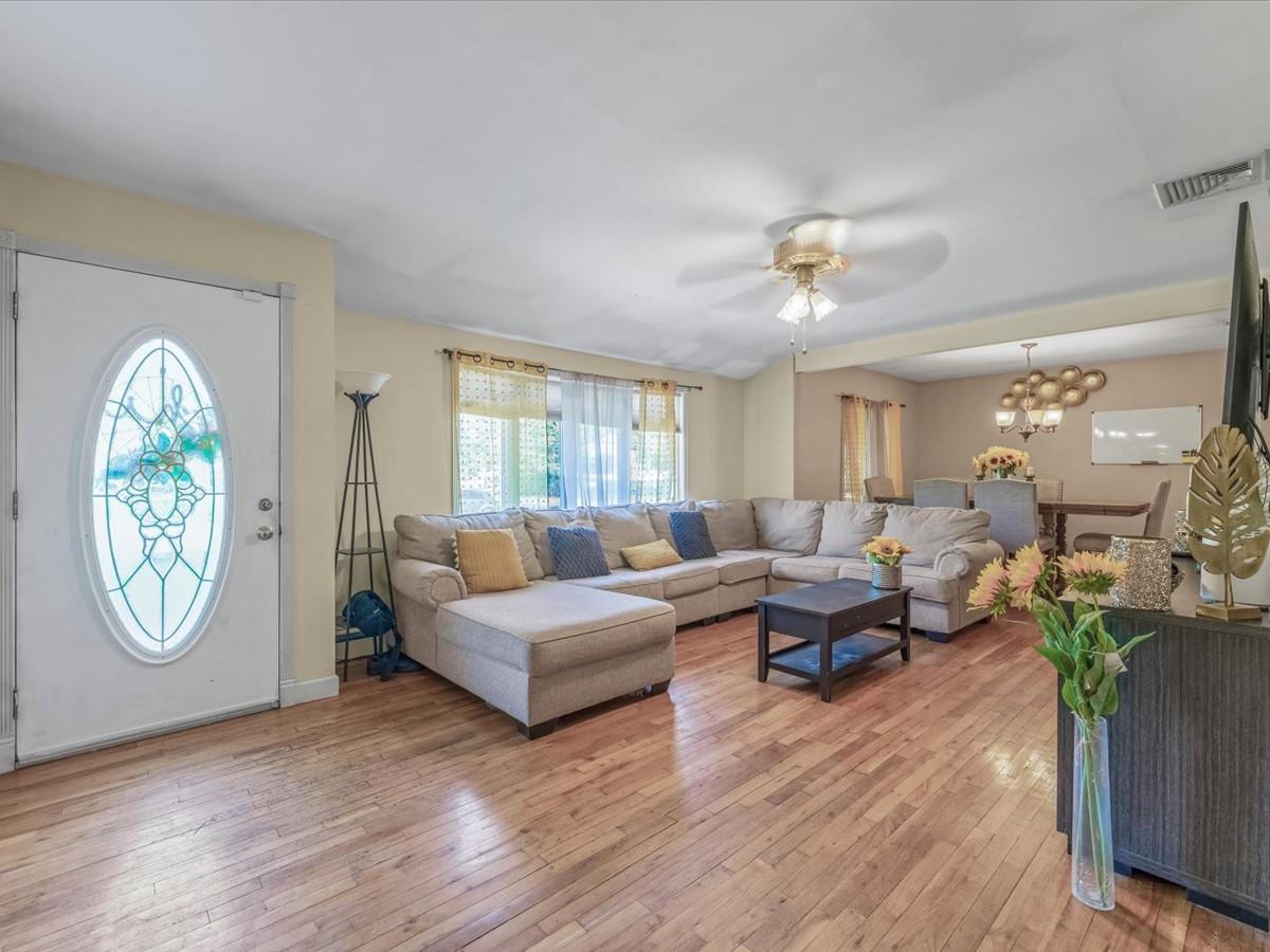 Single Family Elliot  Suffolk County, NY 11755, MLS-856777-5