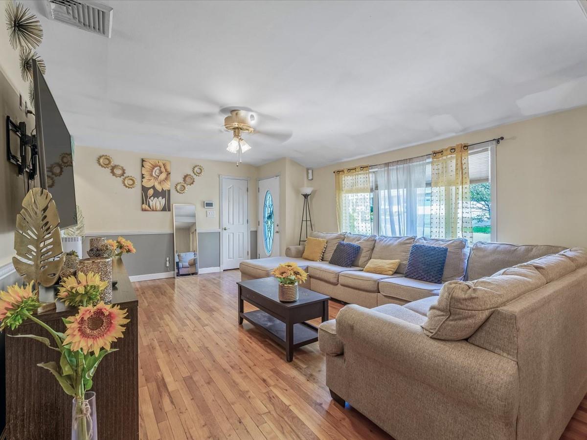 Single Family Elliot  Suffolk County, NY 11755, MLS-856777-6