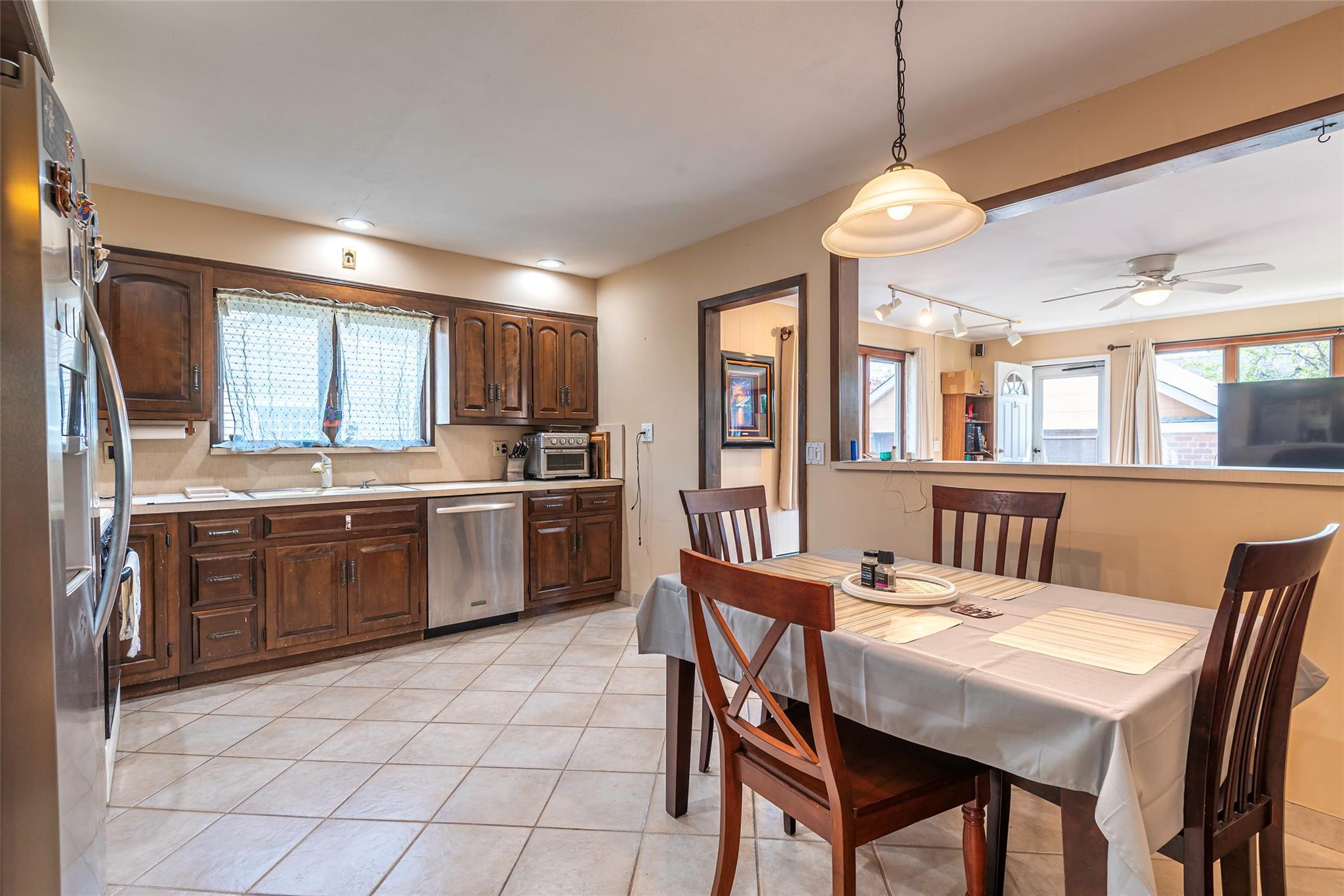 Single Family Ascan  Nassau County, NY 11003, MLS-856799-11