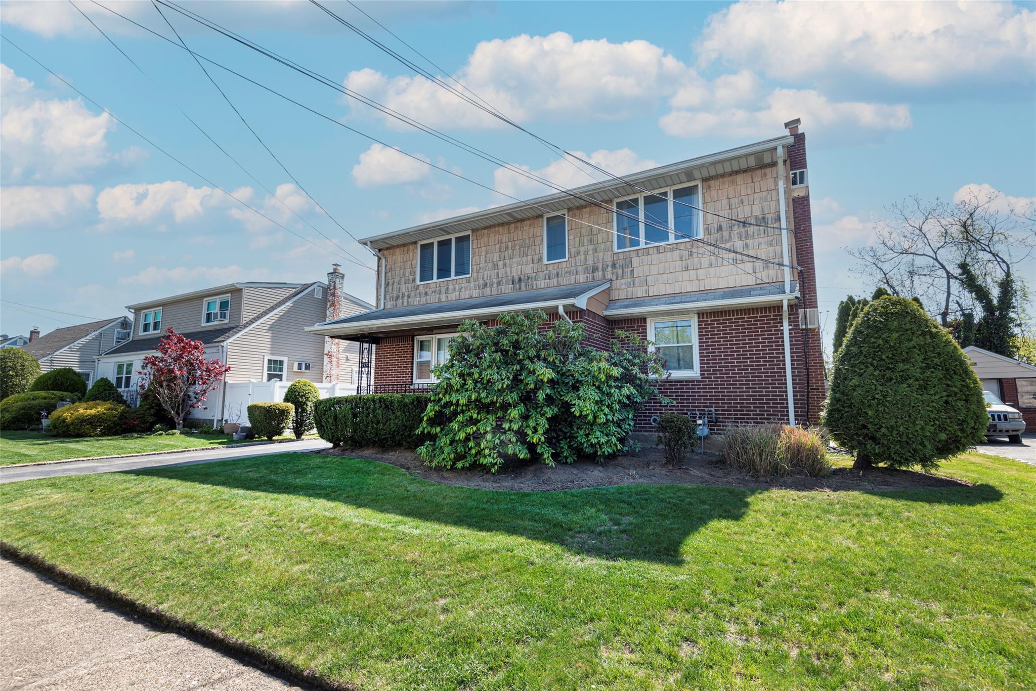 Single Family Ascan  Nassau County, NY 11003, MLS-856799-3