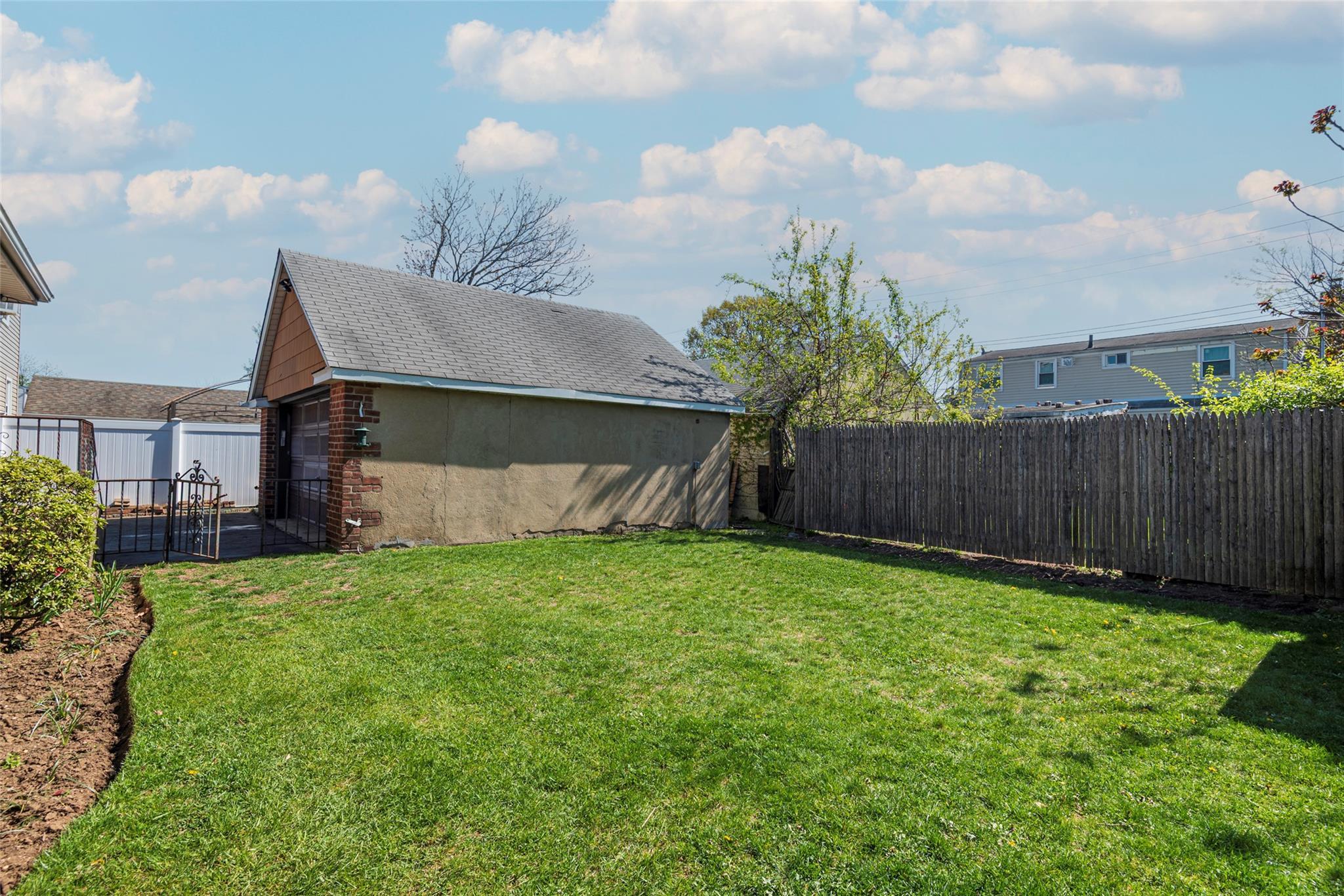 Single Family Ascan  Nassau County, NY 11003, MLS-856799-35