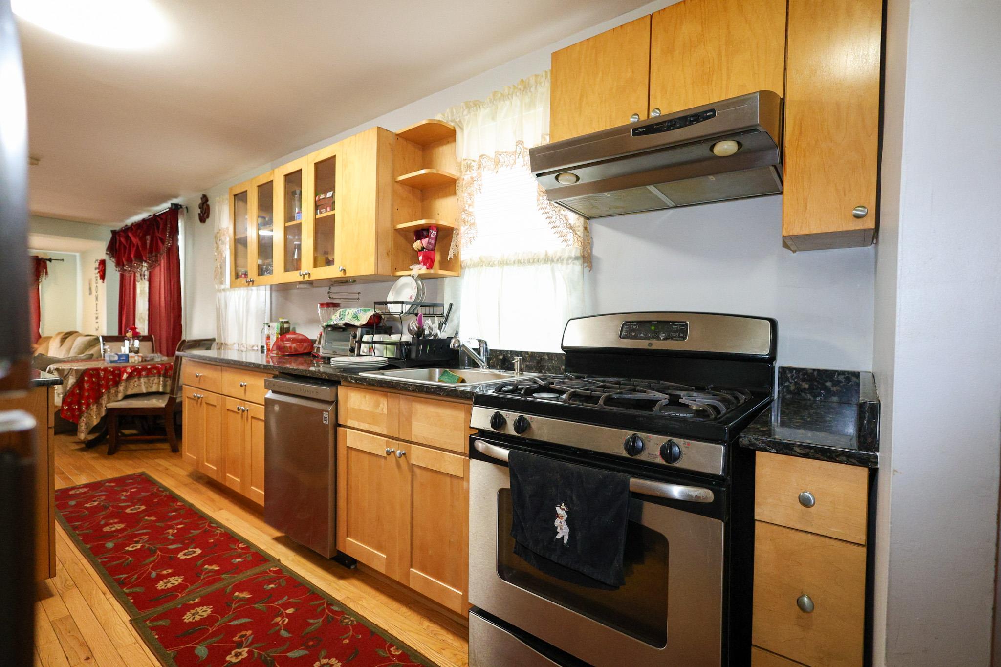 Single Family 126th St  Queens, NY 11419, MLS-856805-11