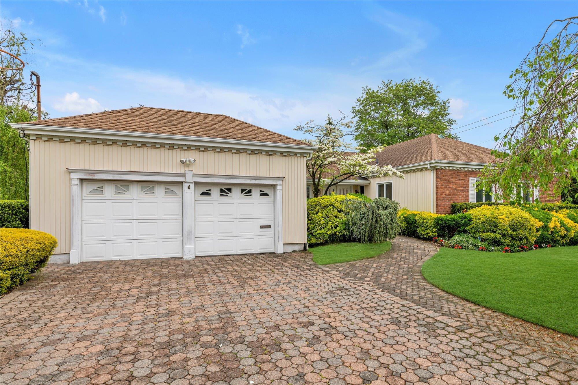 Single Family Cynthia  Nassau County, NY 11557, MLS-856807-22