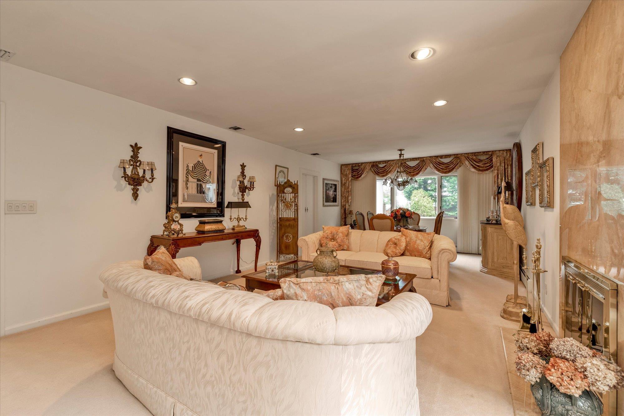 Single Family Cynthia  Nassau County, NY 11557, MLS-856807-3