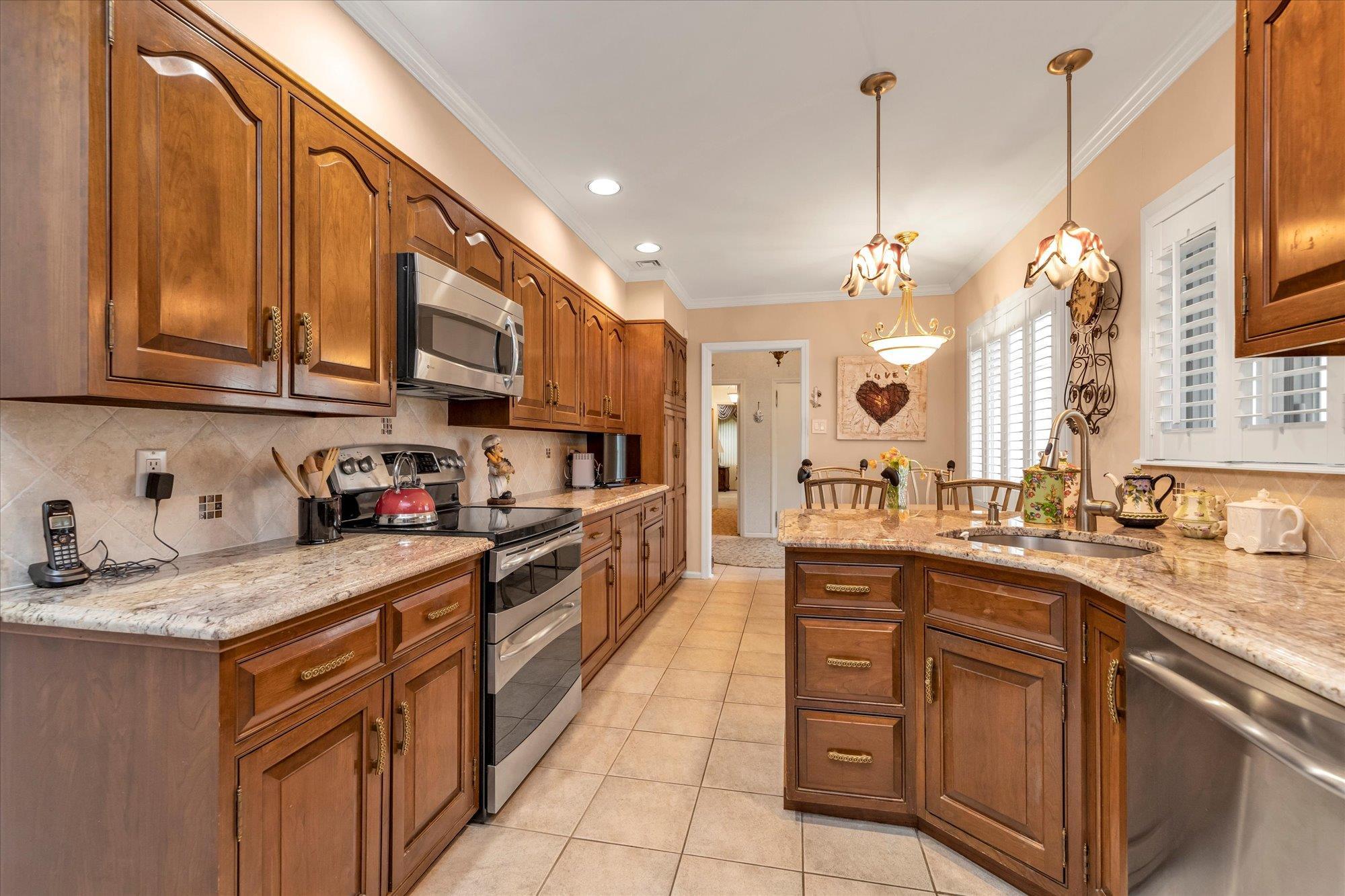 Single Family Cynthia  Nassau County, NY 11557, MLS-856807-6