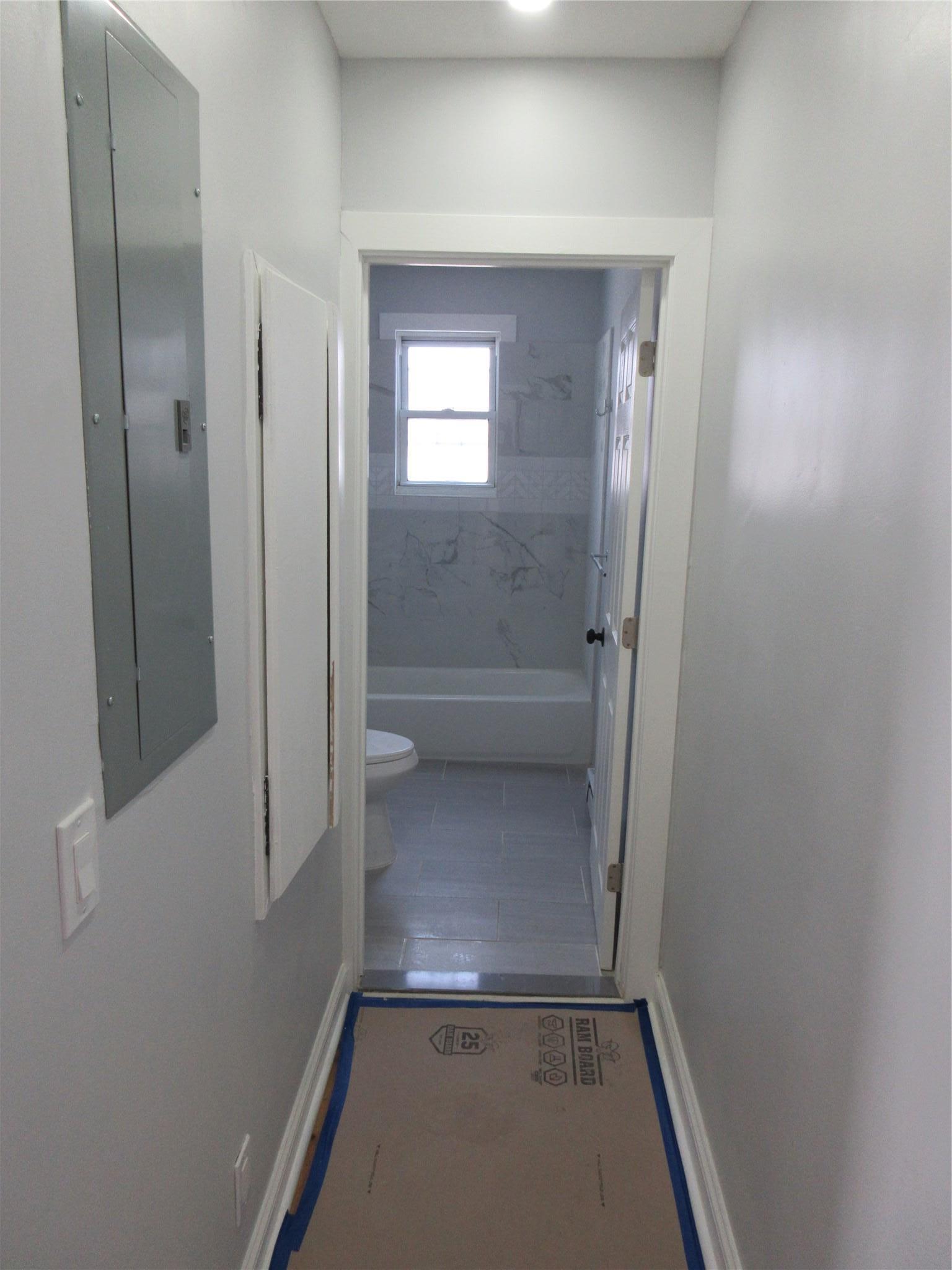 Single Family 213th  Bronx, NY 10469, MLS-856810-10