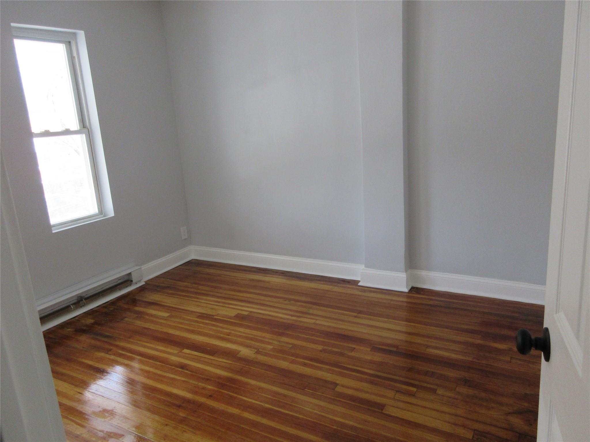 Single Family 213th  Bronx, NY 10469, MLS-856810-4