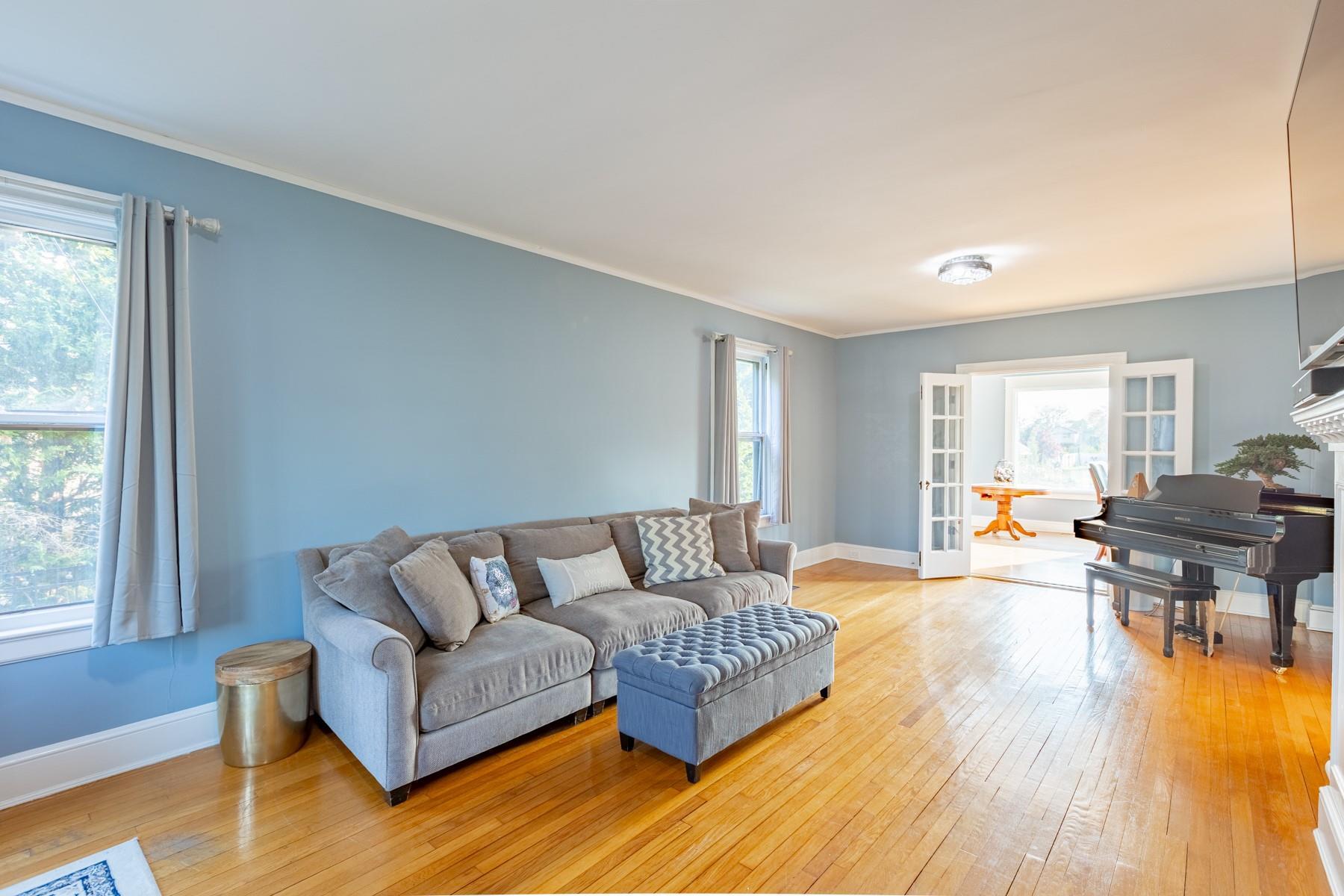 Single Family Montgomery  Suffolk County, NY 11706, MLS-856820-21