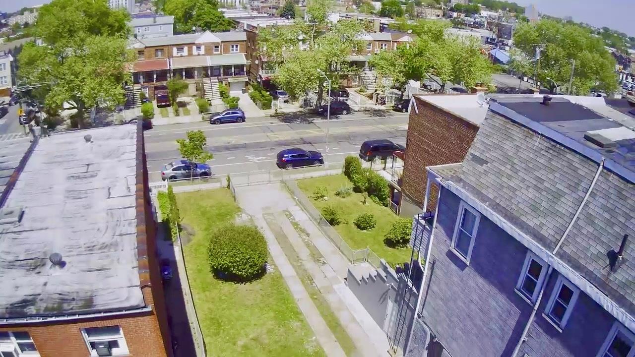 Single Family Burke  Bronx, NY 10469, MLS-856821-10