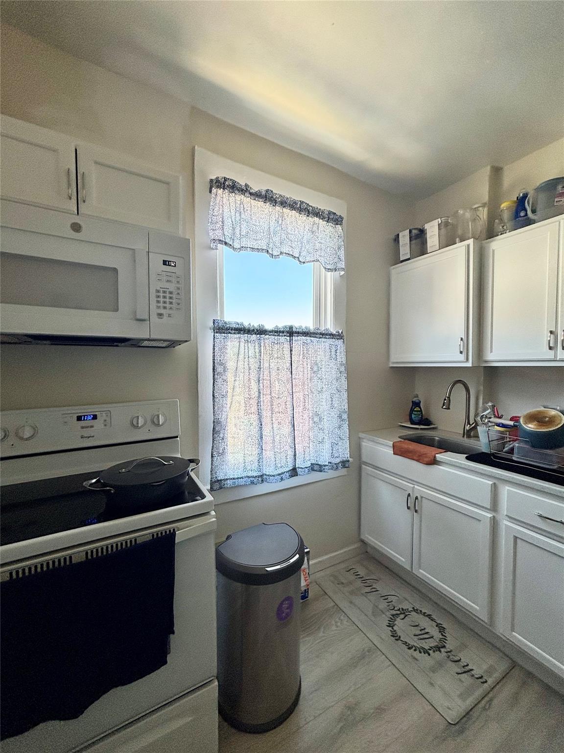 Single Family Burke  Bronx, NY 10469, MLS-856821-32