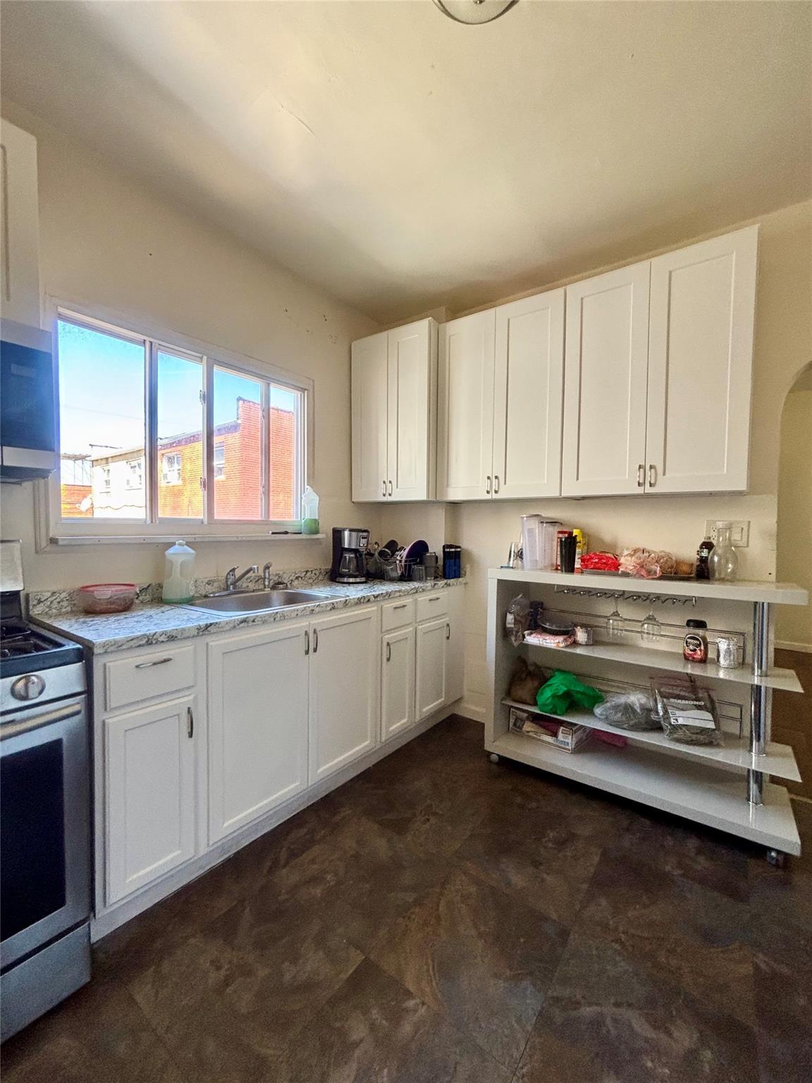 Single Family Burke  Bronx, NY 10469, MLS-856821-34