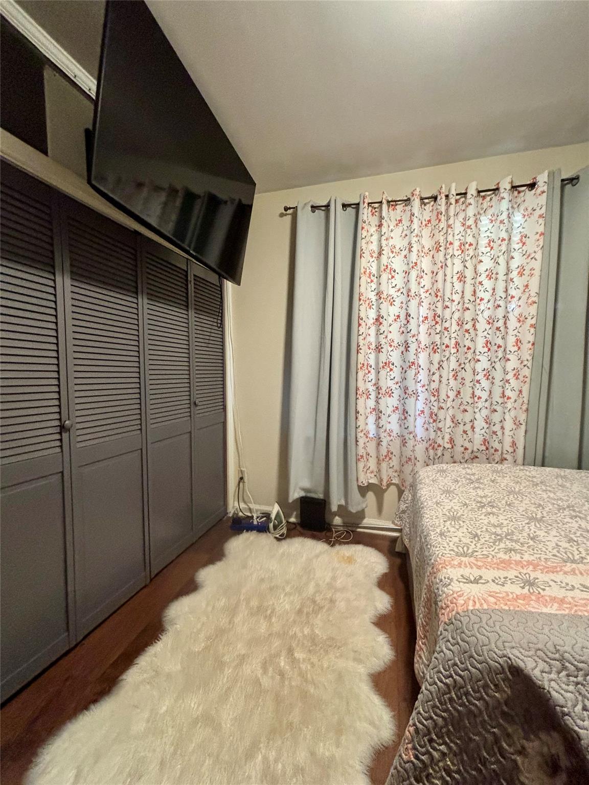 Single Family Burke  Bronx, NY 10469, MLS-856821-41