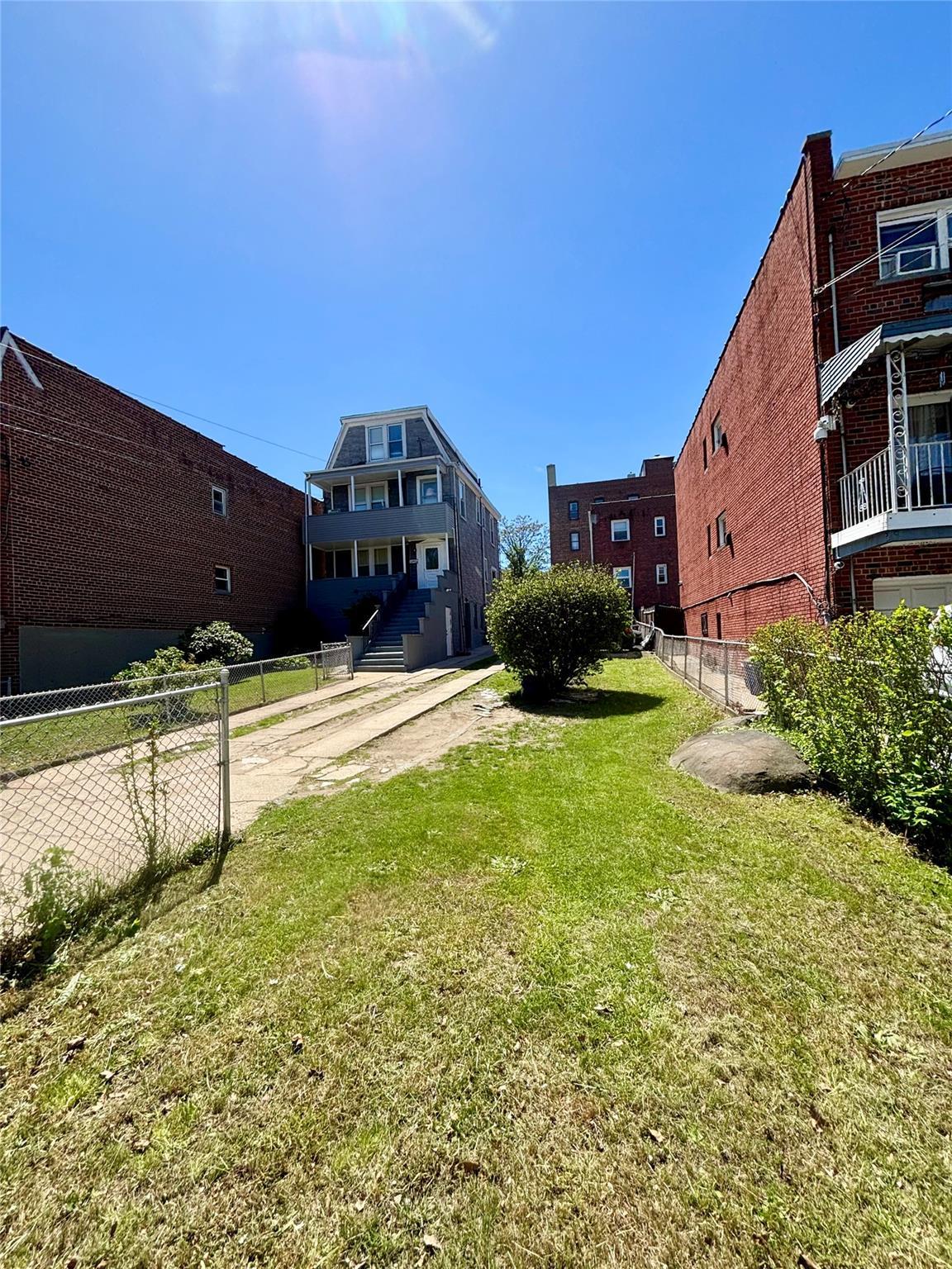 Single Family Burke  Bronx, NY 10469, MLS-856821-6