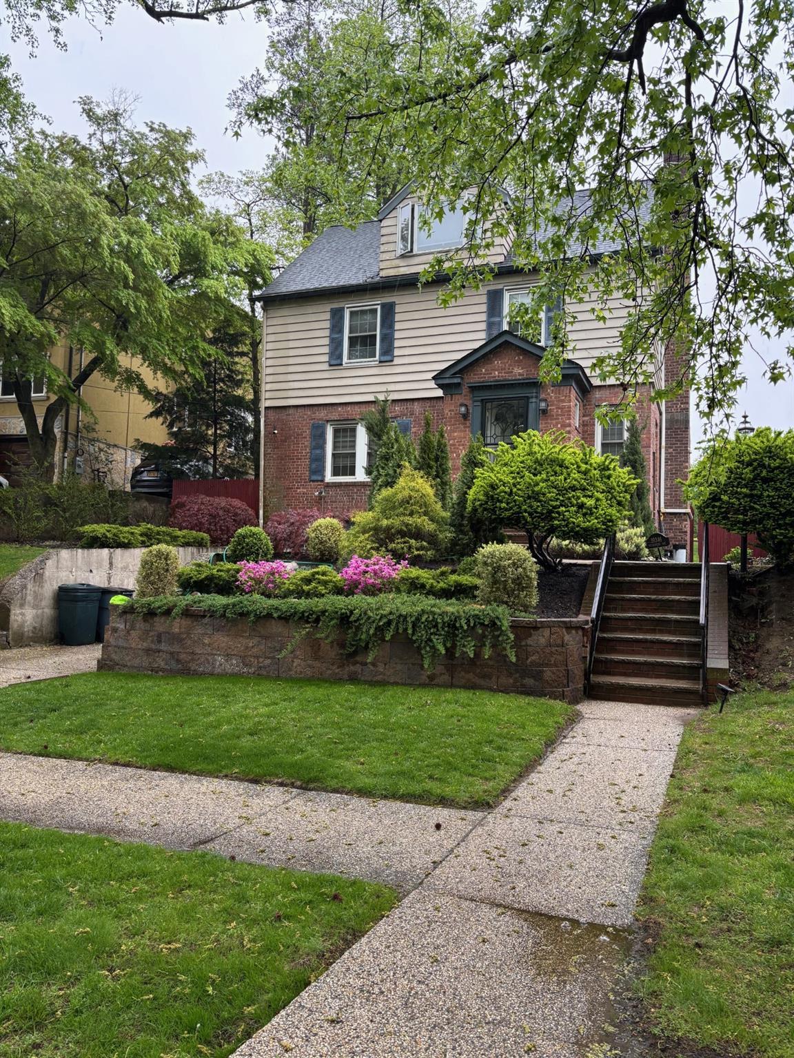 Single Family Mclaughlin  Queens, NY 11423, MLS-856828-2