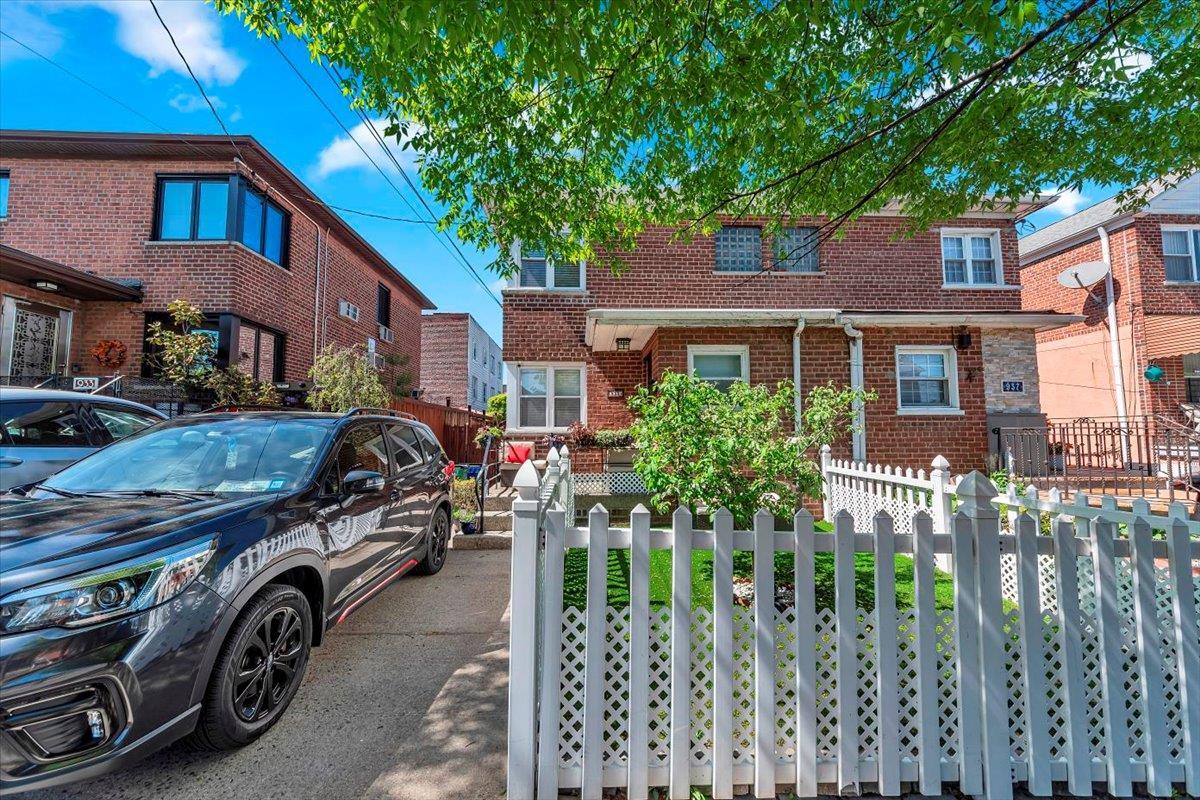 Single Family Van Nest  Bronx, NY 10462, MLS-856835-20