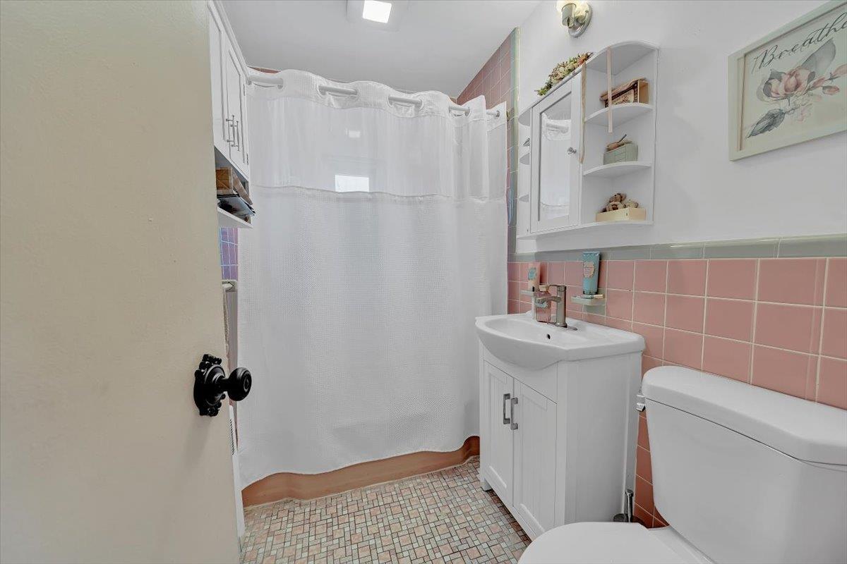 Single Family Van Nest  Bronx, NY 10462, MLS-856835-6