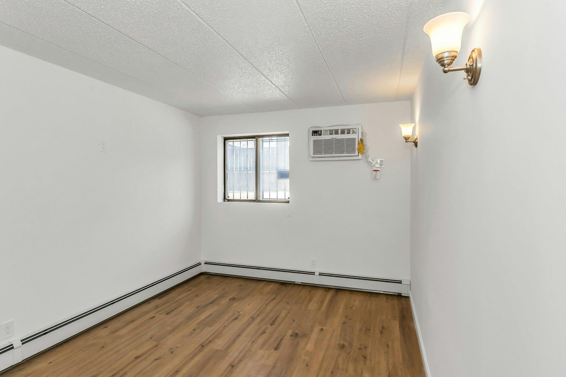 Condo 69th  Queens, NY 11378, MLS-856836-15