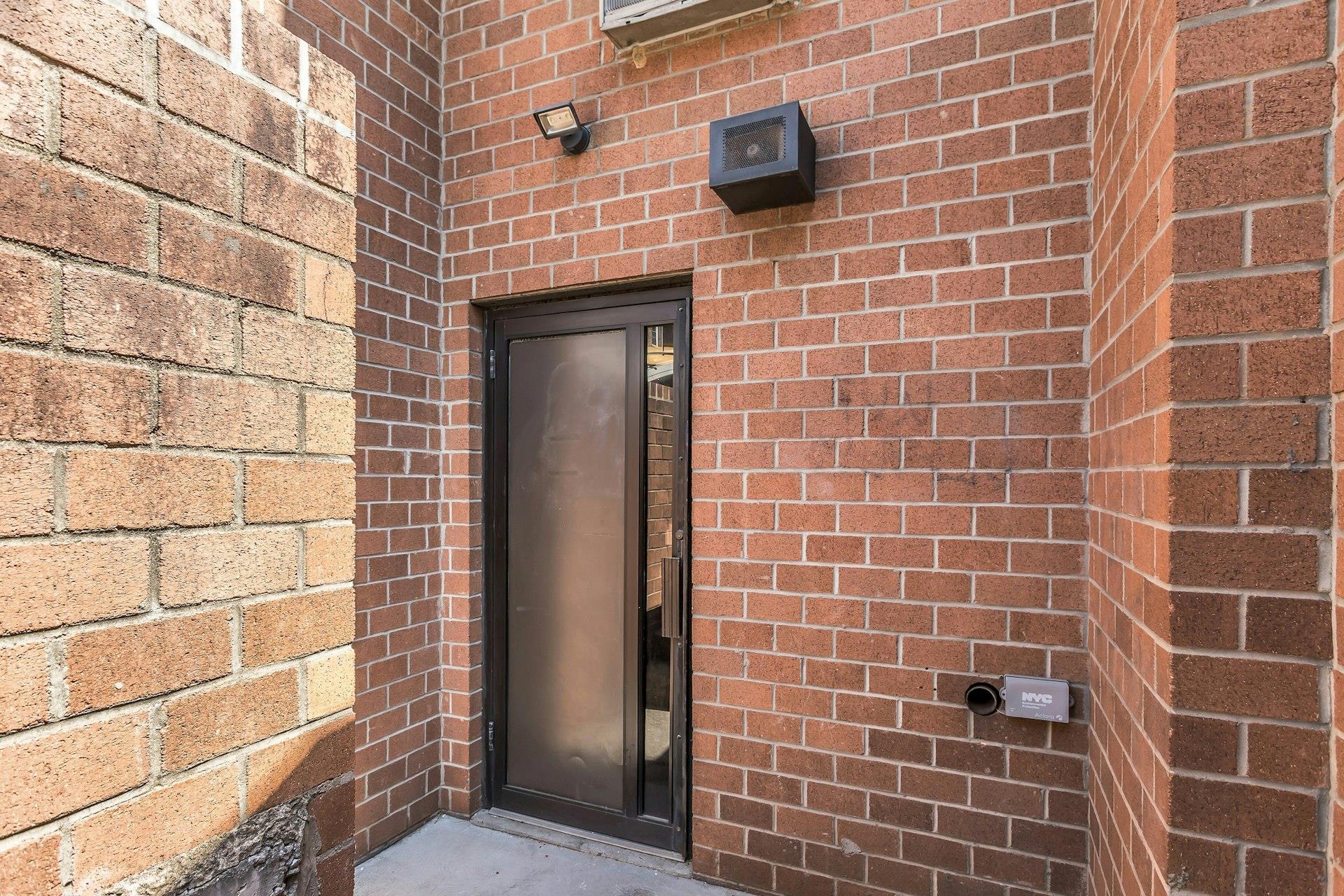Condo 69th  Queens, NY 11378, MLS-856836-2