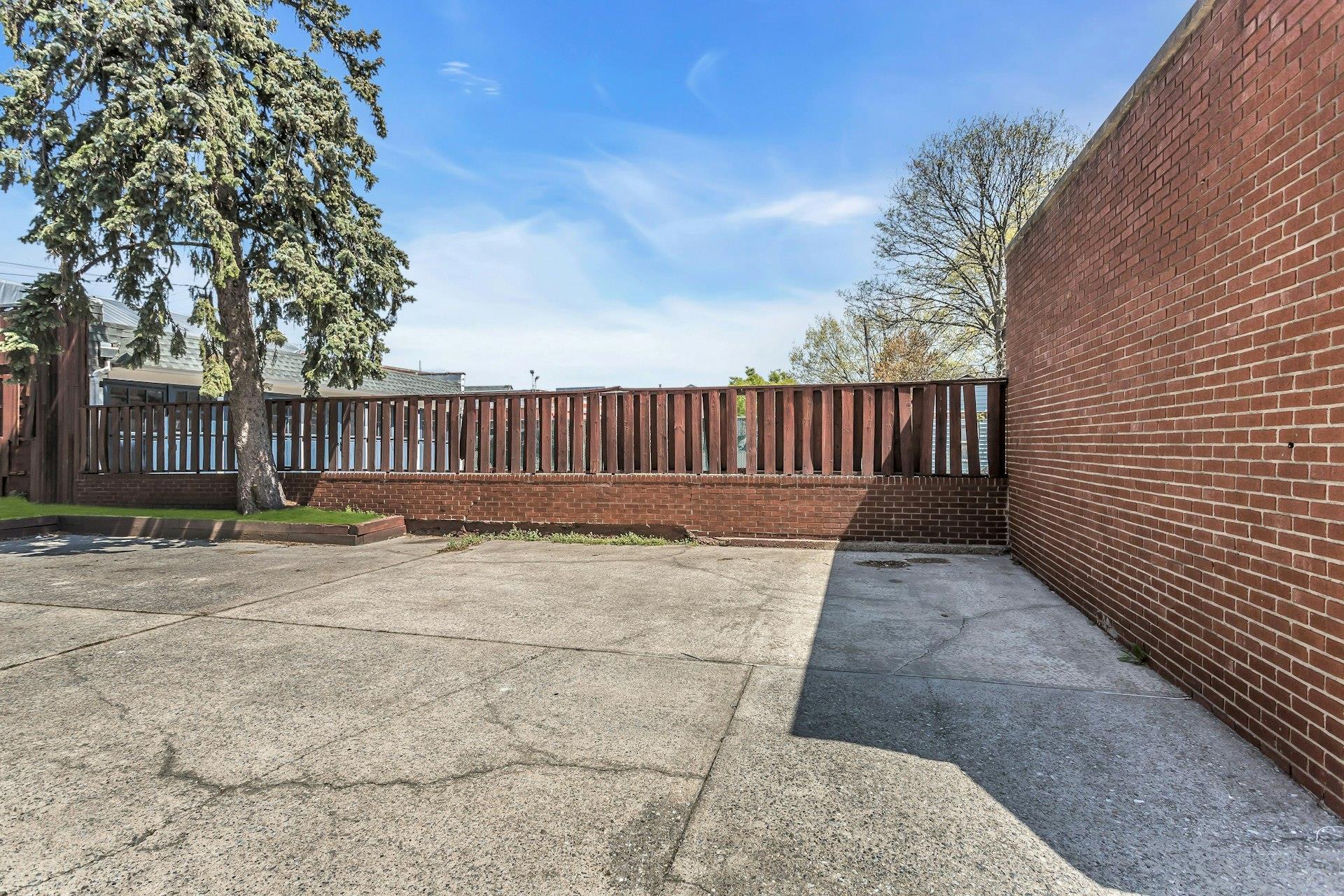 Condo 69th  Queens, NY 11378, MLS-856836-20