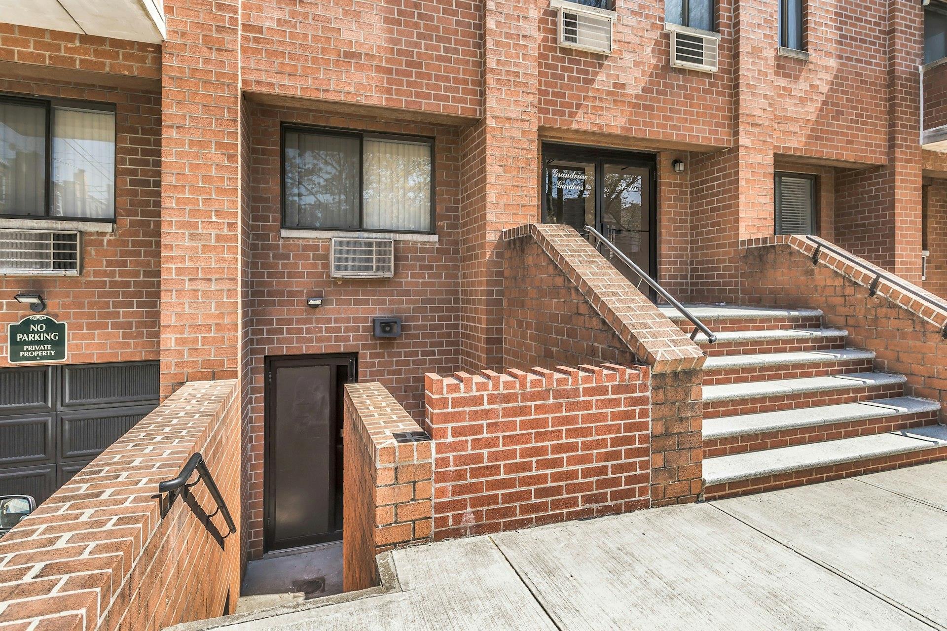 Condo 69th  Queens, NY 11378, MLS-856836-3