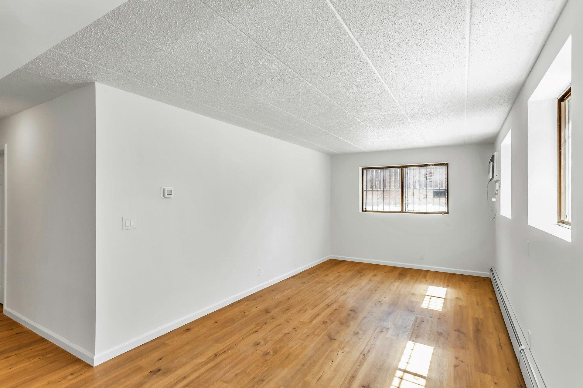 Condo 69th  Queens, NY 11378, MLS-856836-8