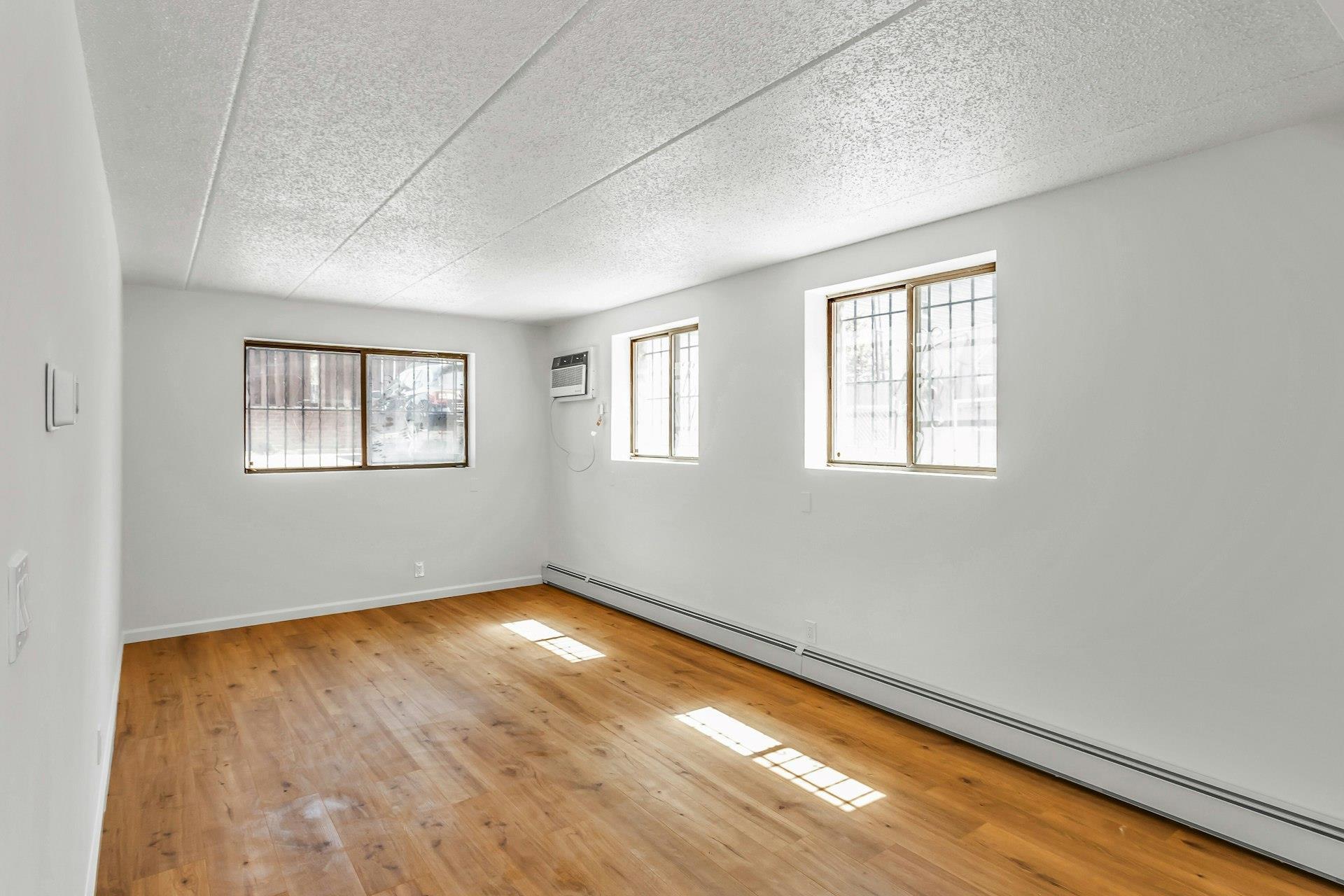 Condo 69th  Queens, NY 11378, MLS-856836-9