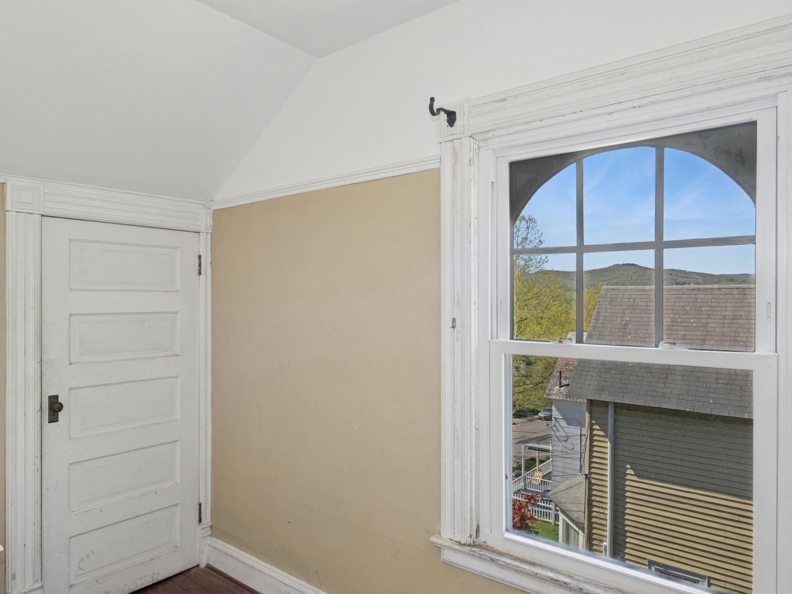 Single Family Mountain  Putnam County, NY 10516, MLS-856848-24