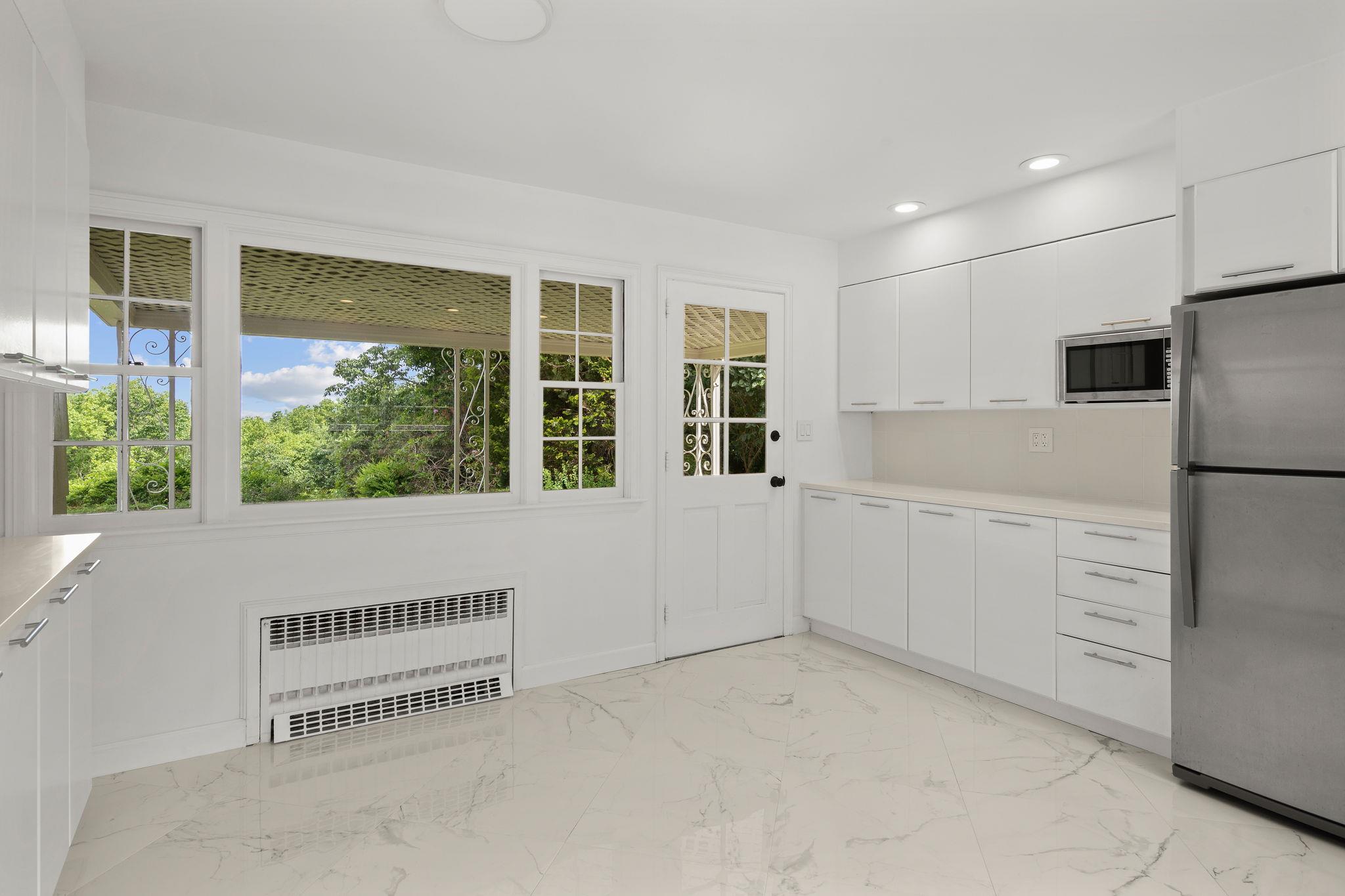 Single Family South Run Suffolk County, NY 11724, MLS-856859-11